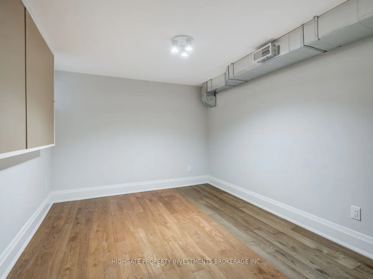 129 Hilton Avenue, #Base