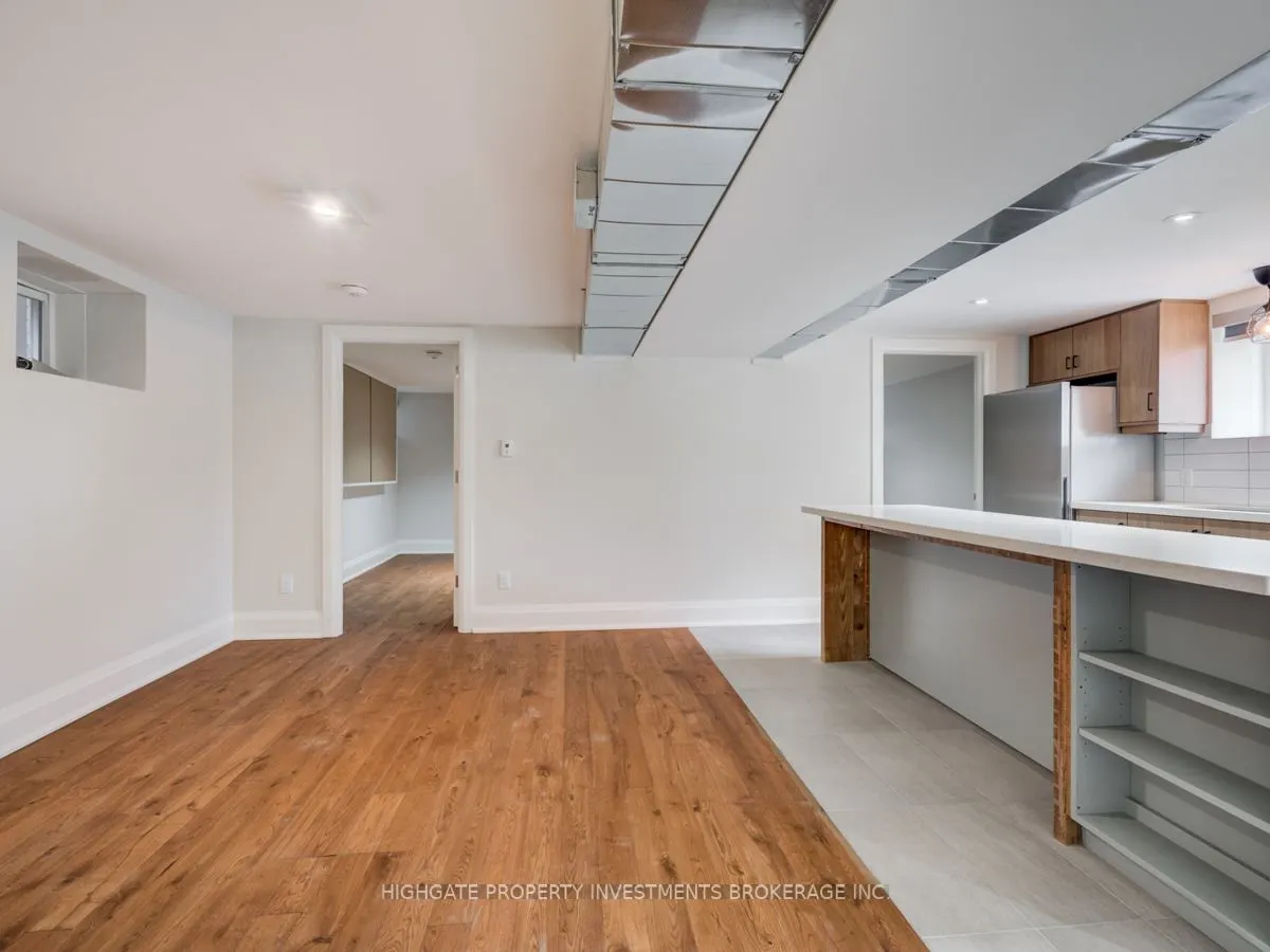 129 Hilton Avenue, #Base