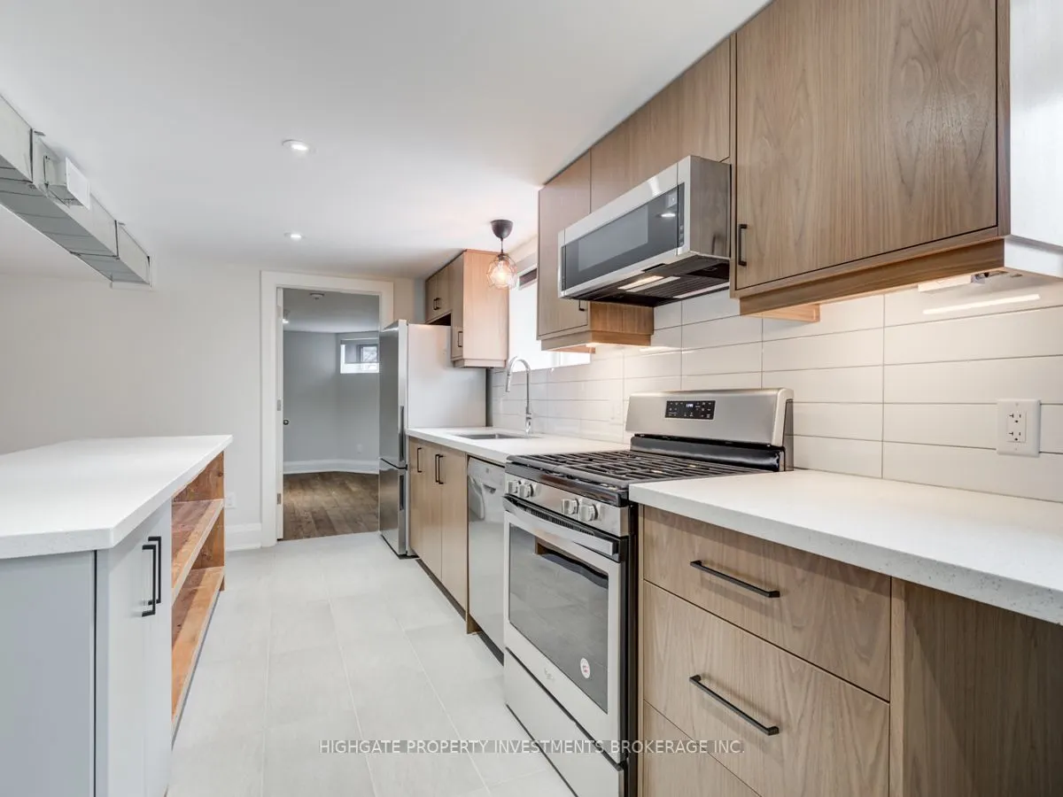 129 Hilton Avenue, #Base