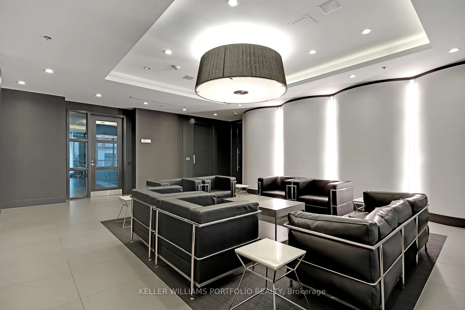 377 Madison Avenue, #523