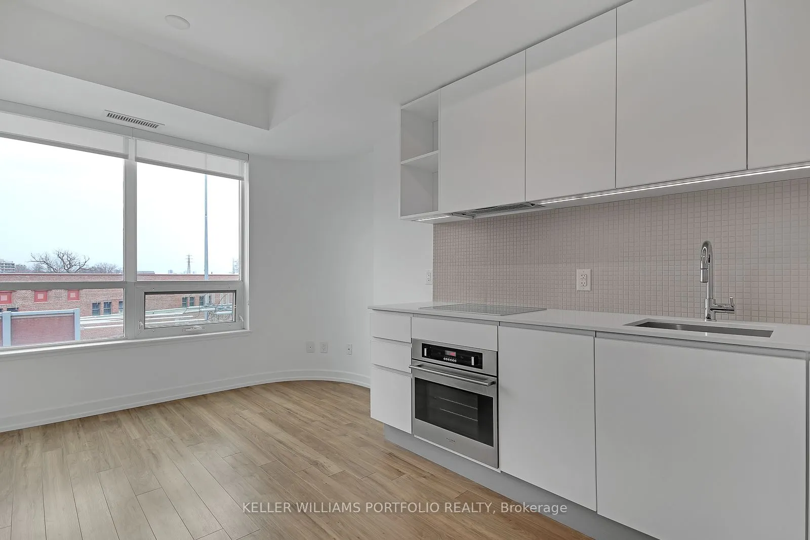 377 Madison Avenue, #523