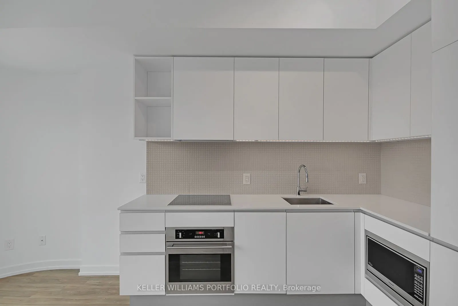 377 Madison Avenue, #523