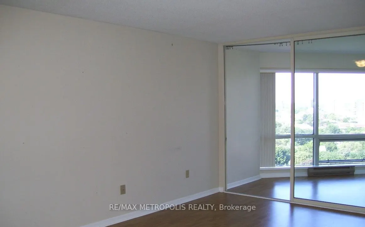 1001 Bay Street, #1718