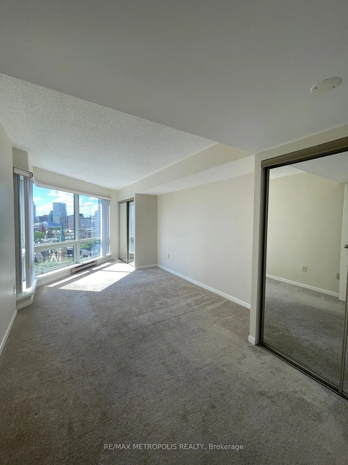 1001 Bay Street, #1718
