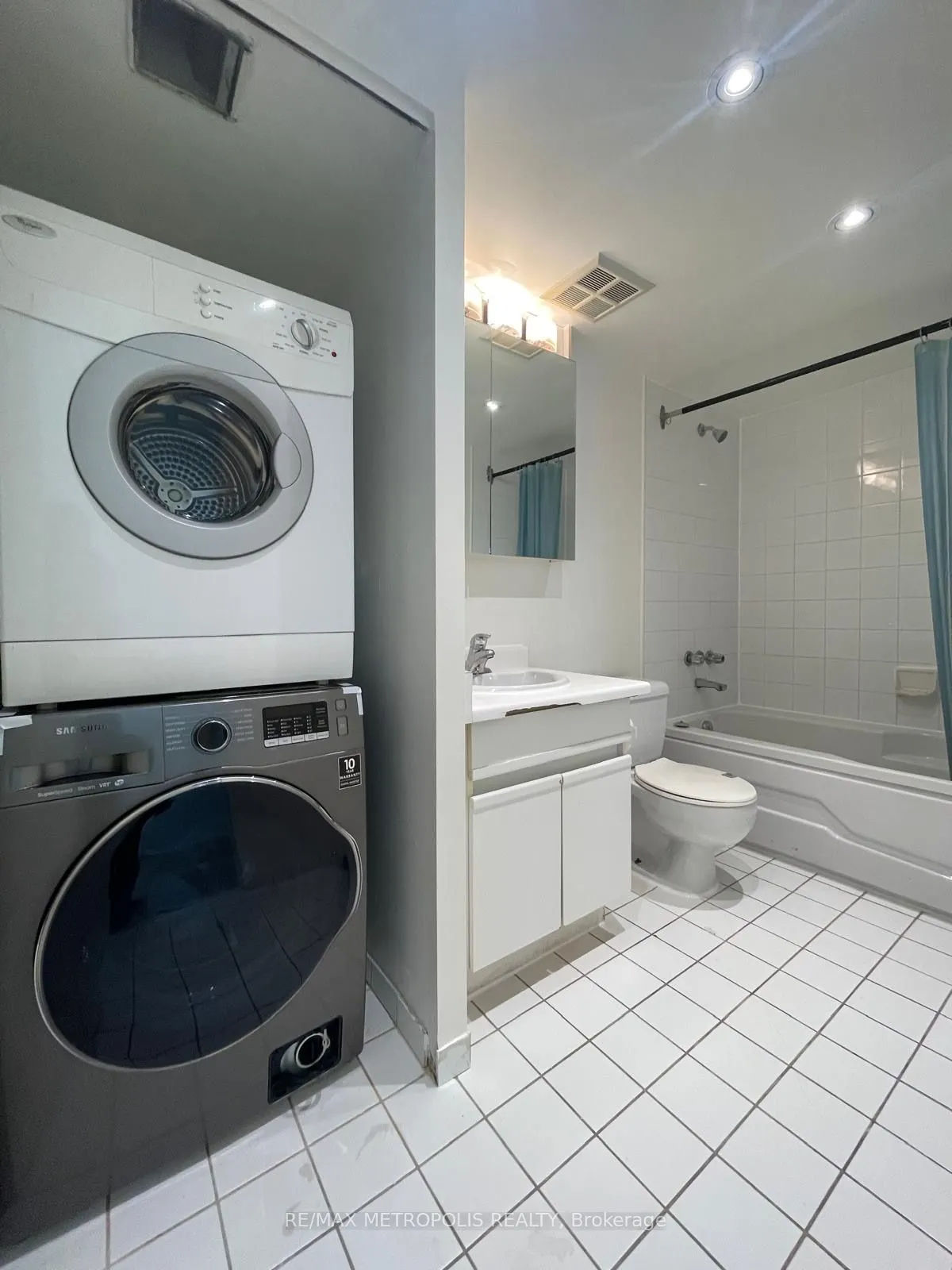 1001 Bay Street, #1718