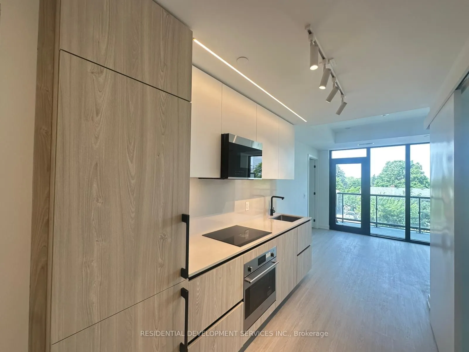 699 Sheppard Avenue E, #321