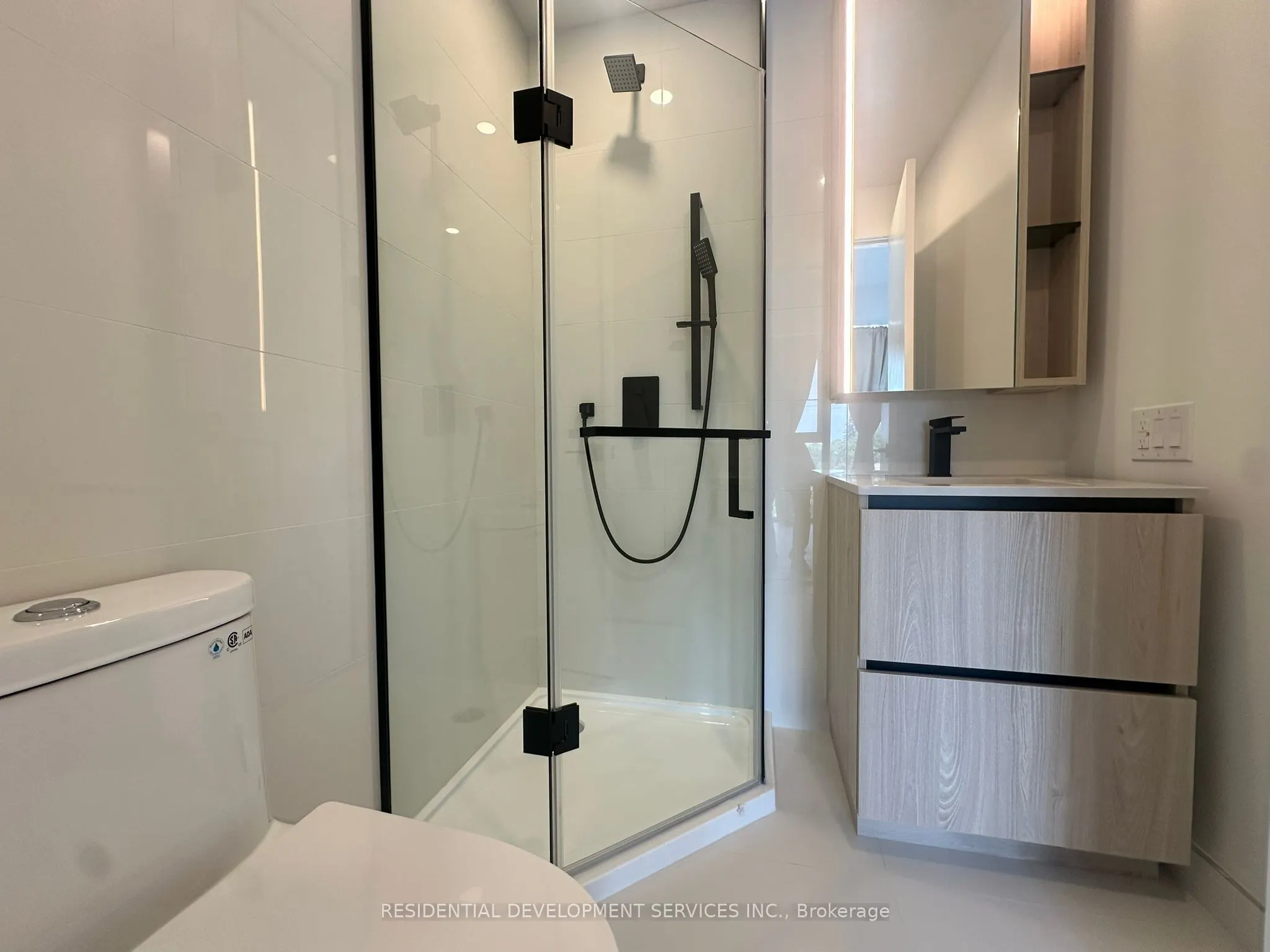 699 Sheppard Avenue E, #321