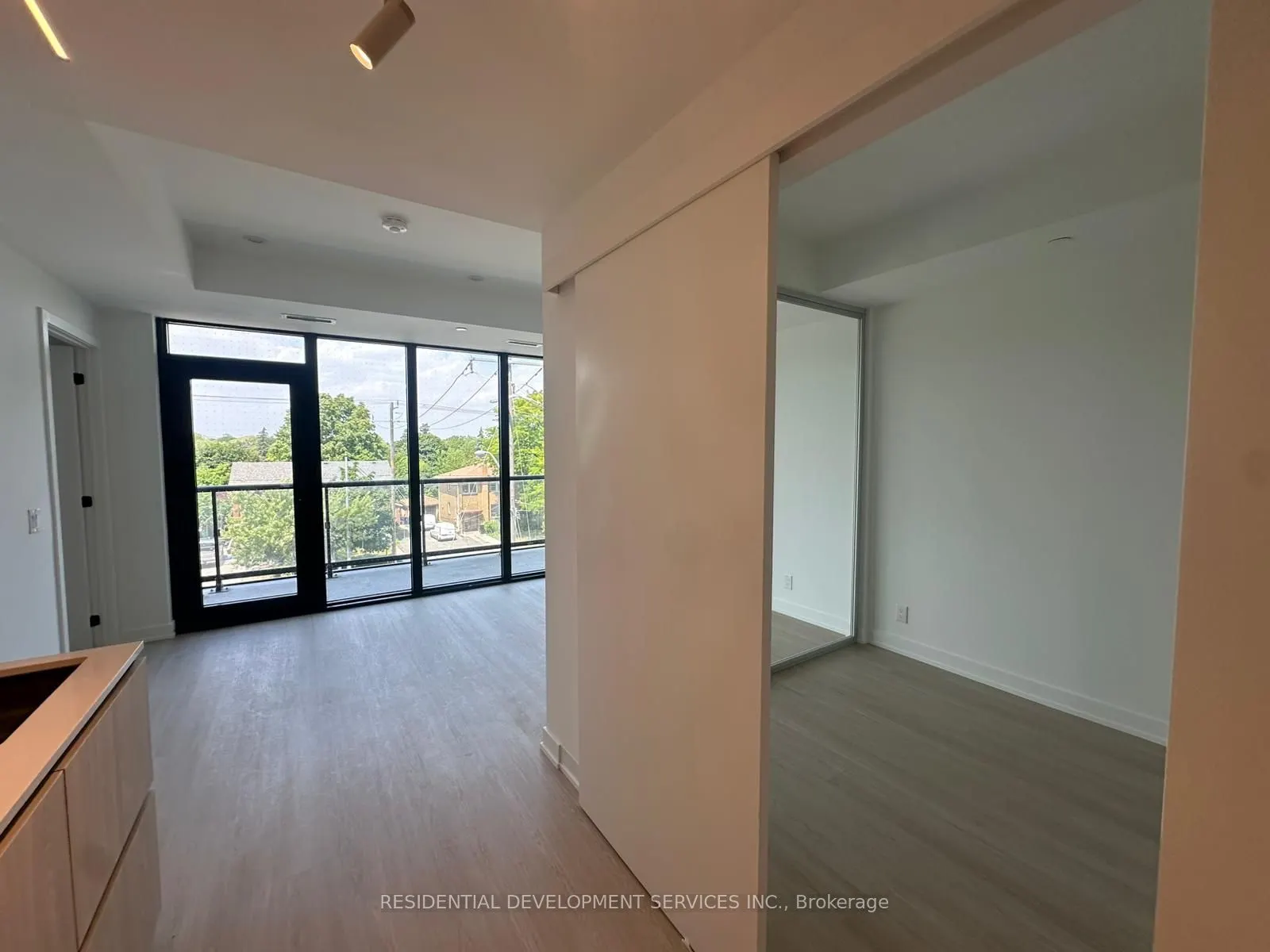 699 Sheppard Avenue E, #321