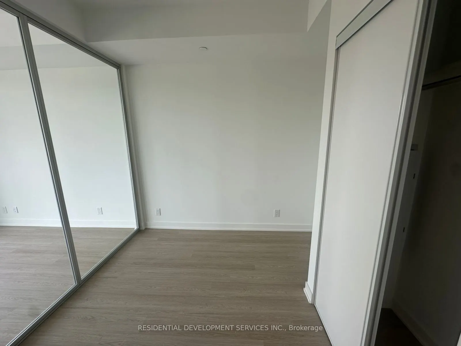 699 Sheppard Avenue E, #321