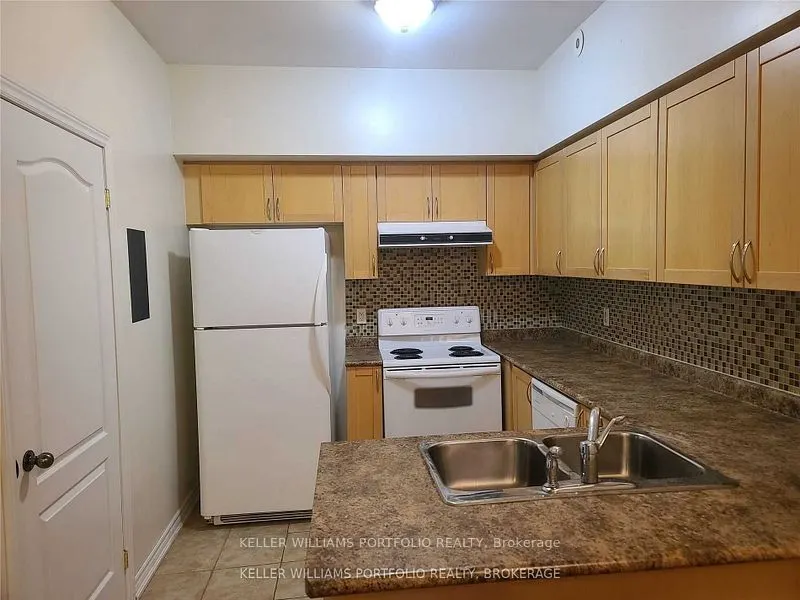 1496 Eglinton Avenue E, #126