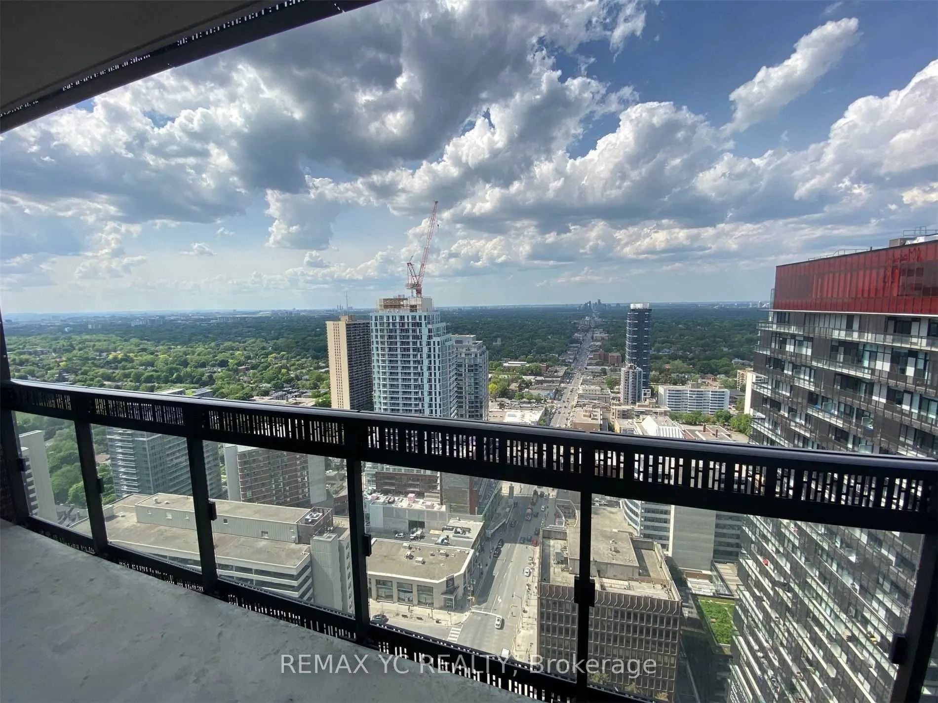 8 Eglinton Avenue E, #3206