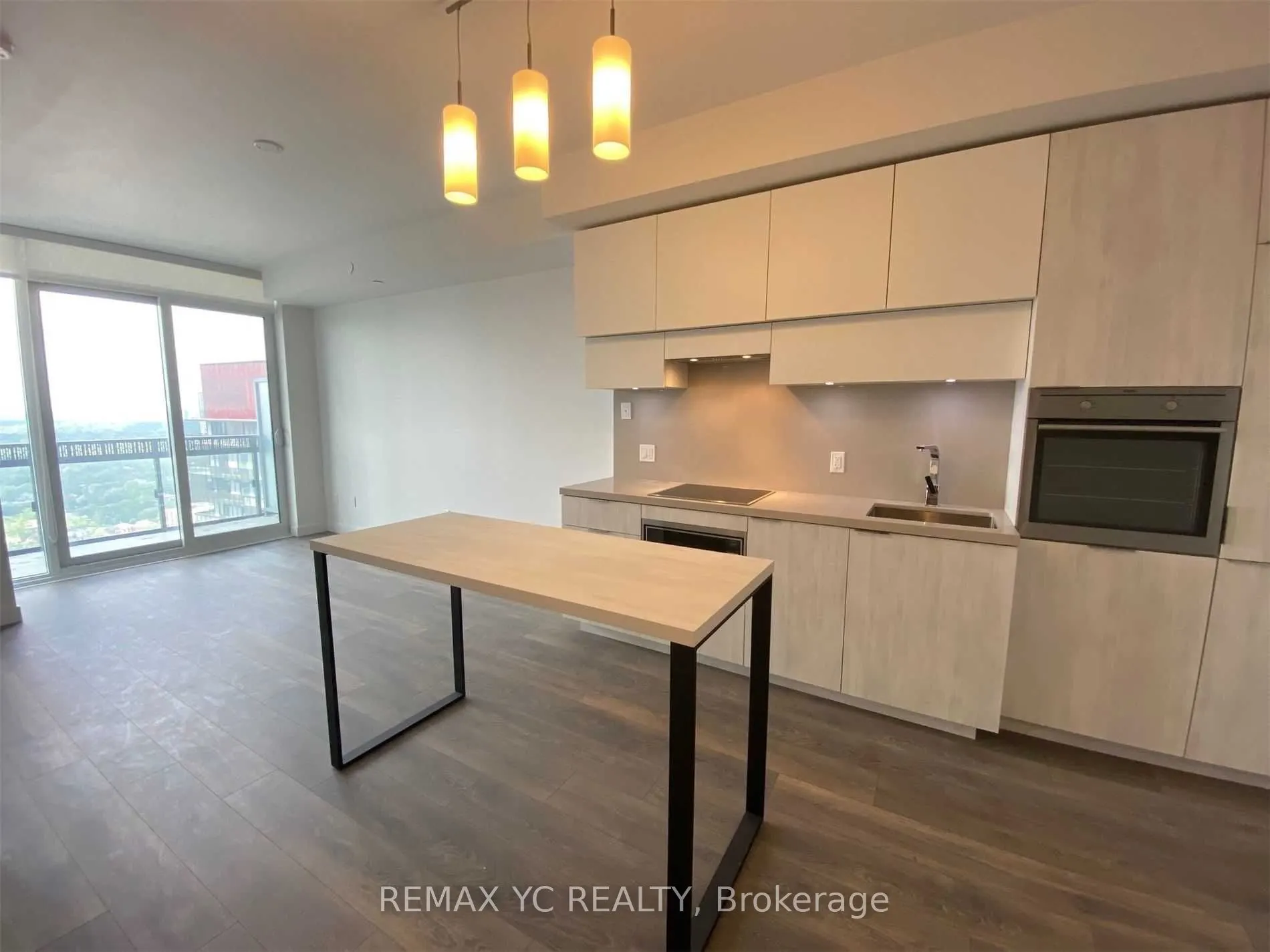 8 Eglinton Avenue E, #3206