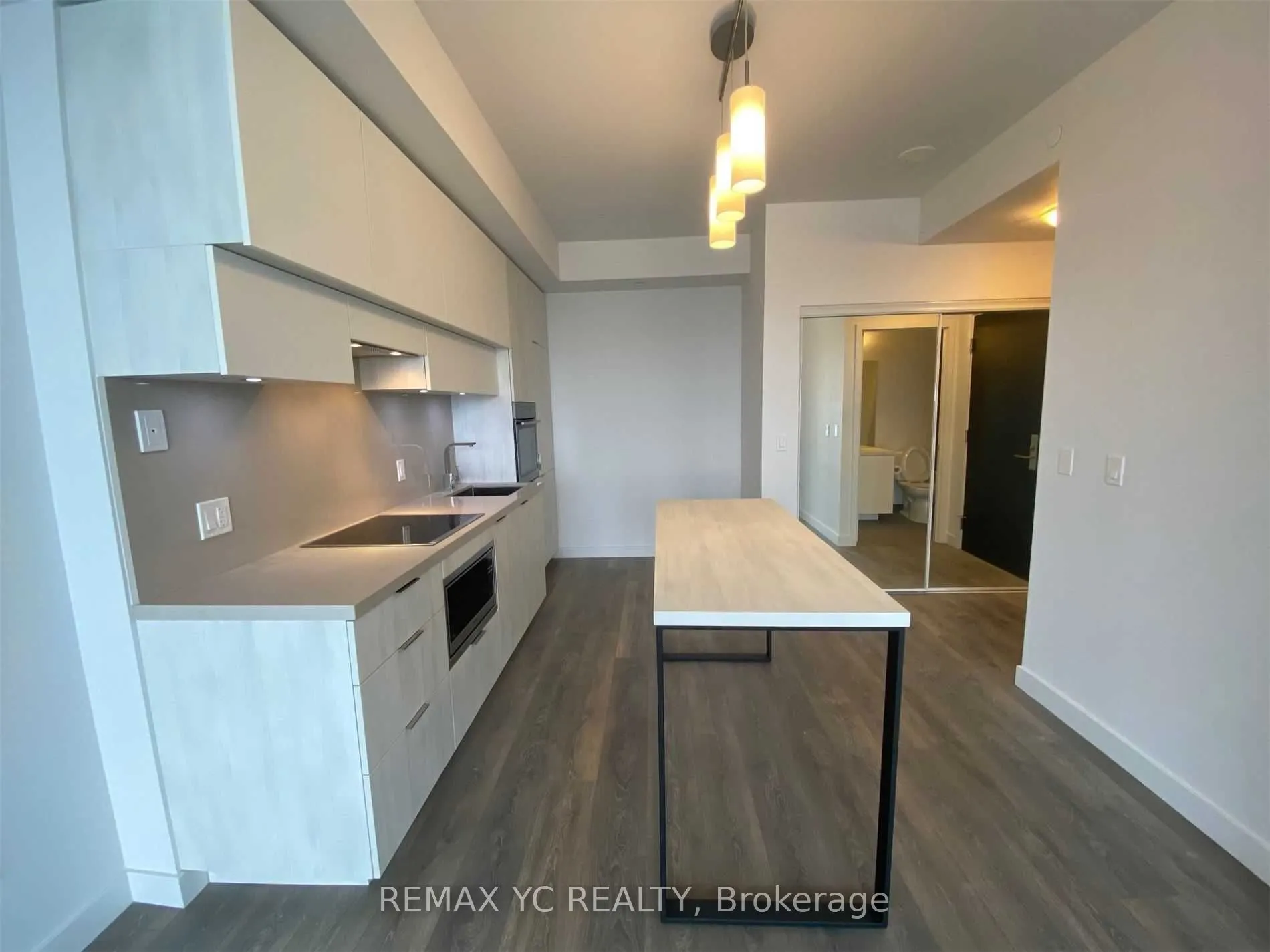 8 Eglinton Avenue E, #3206