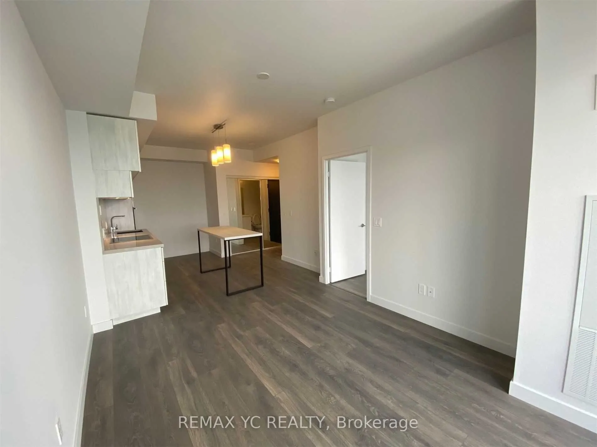 8 Eglinton Avenue E, #3206