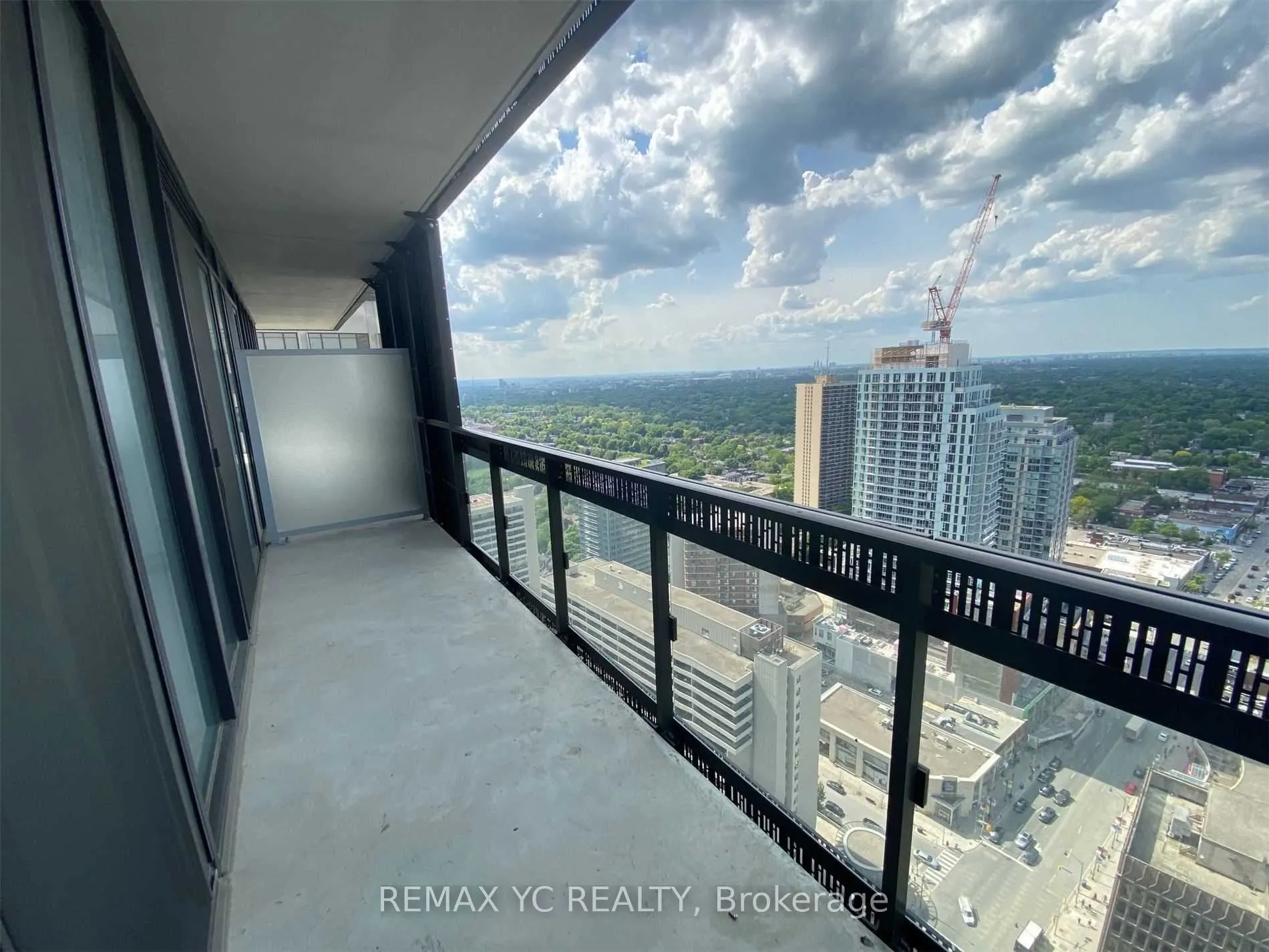 8 Eglinton Avenue E, #3206