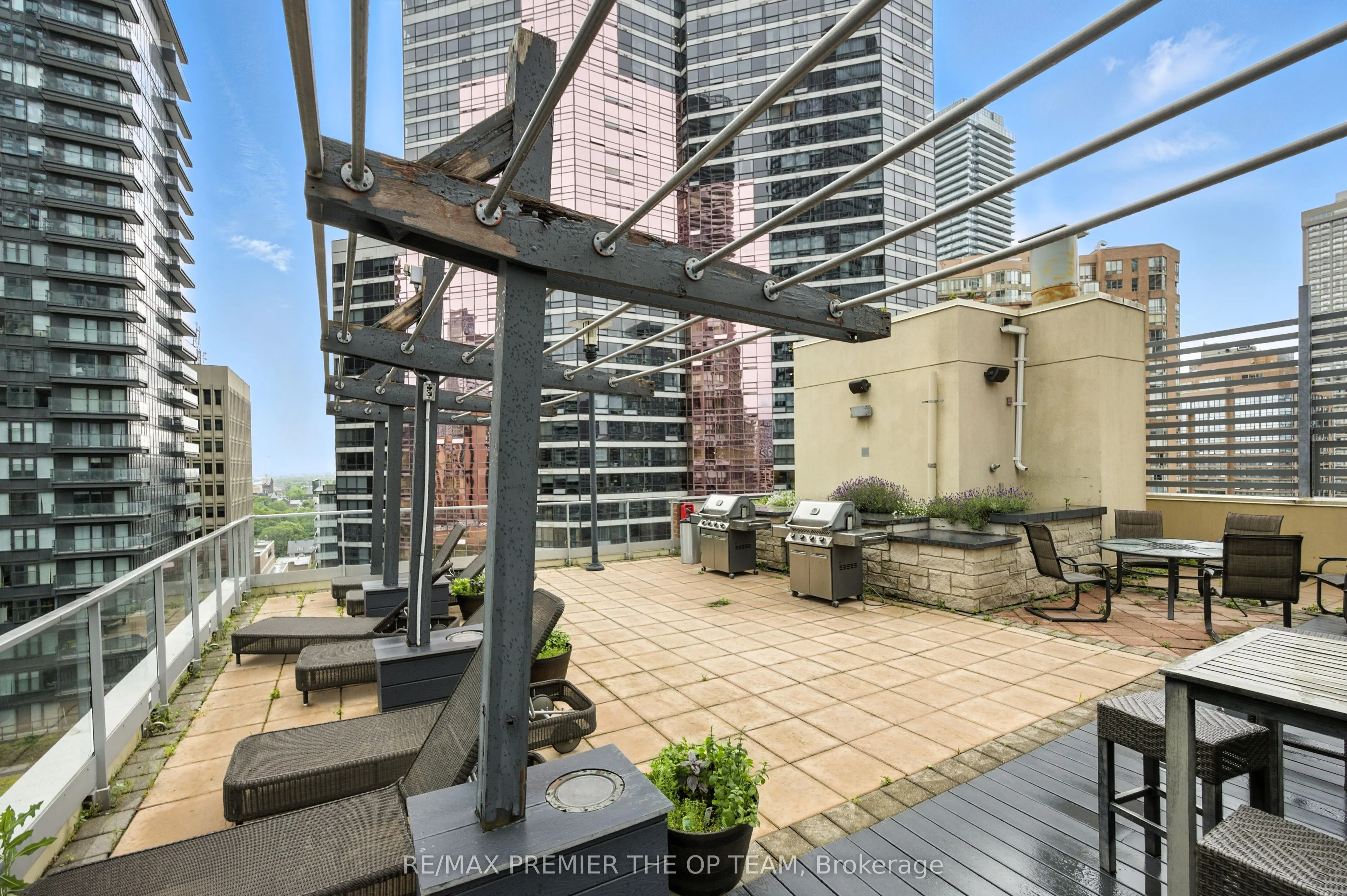 11 St Joseph Street, #407