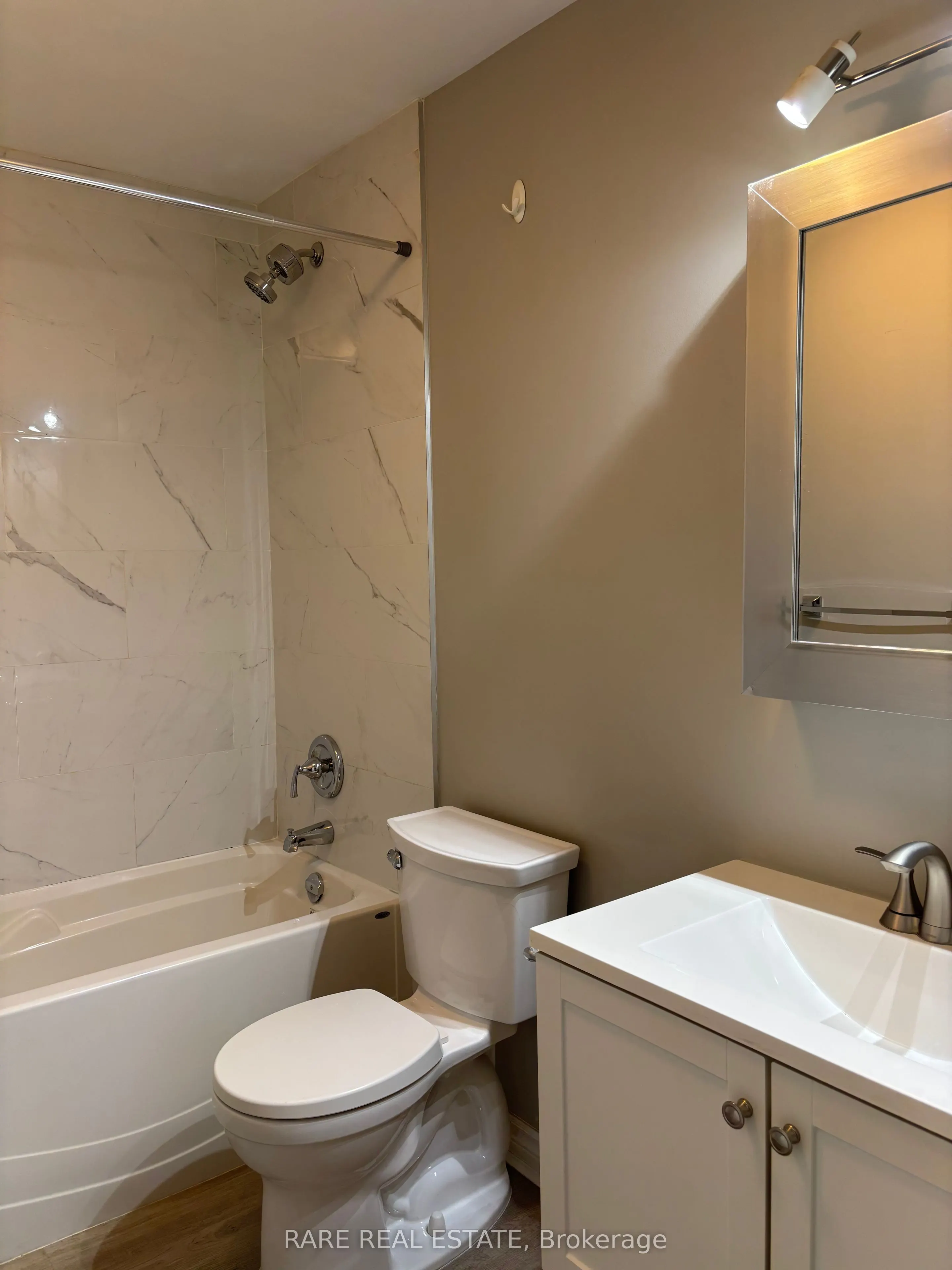 253 Augusta Avenue, #301