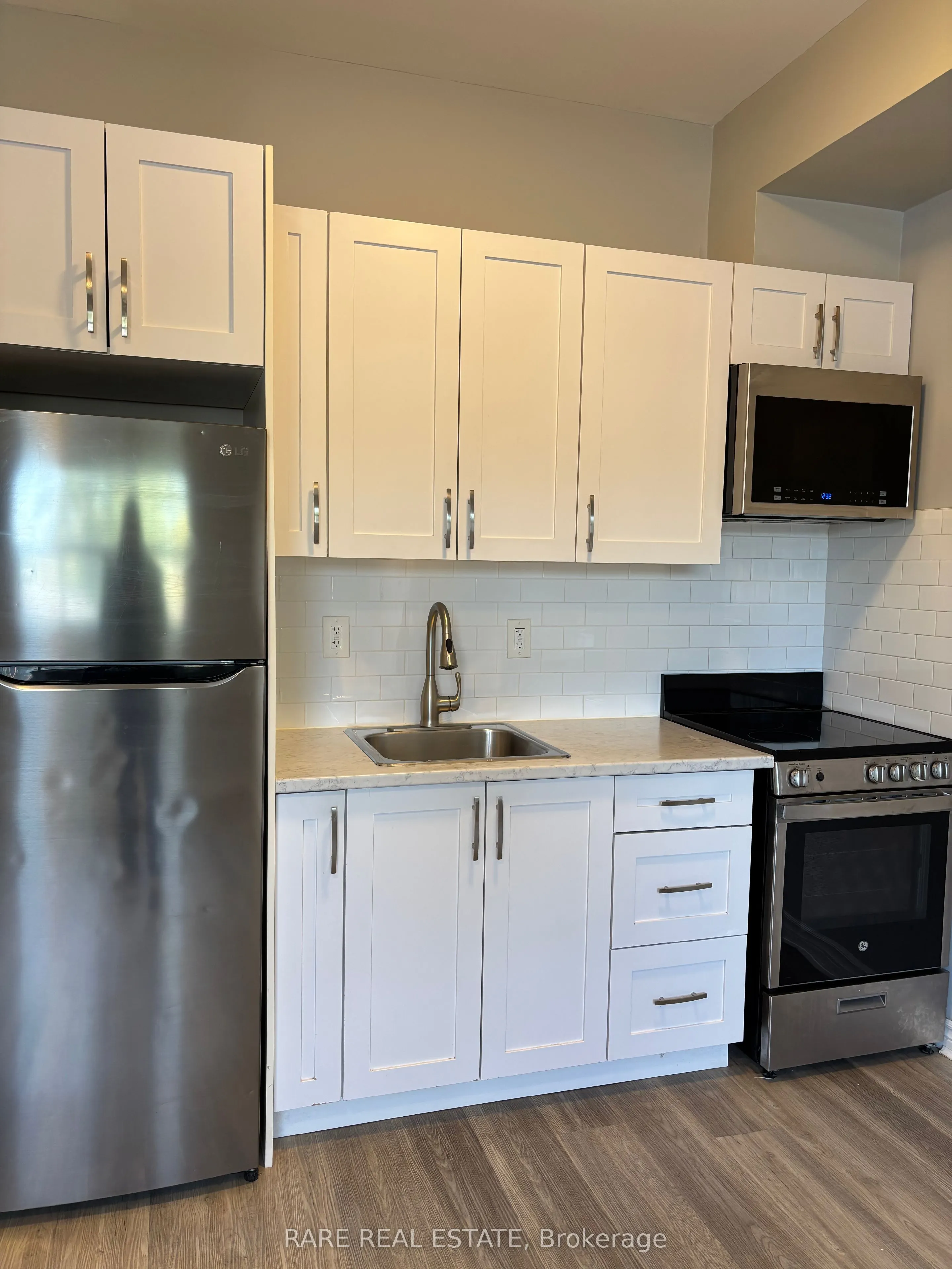 253 Augusta Avenue, #301
