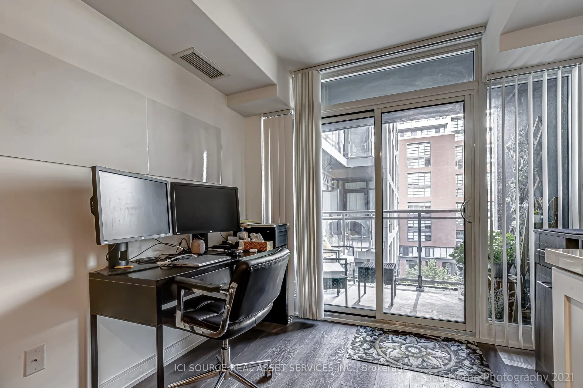 525 Adelaide Street W, #1020