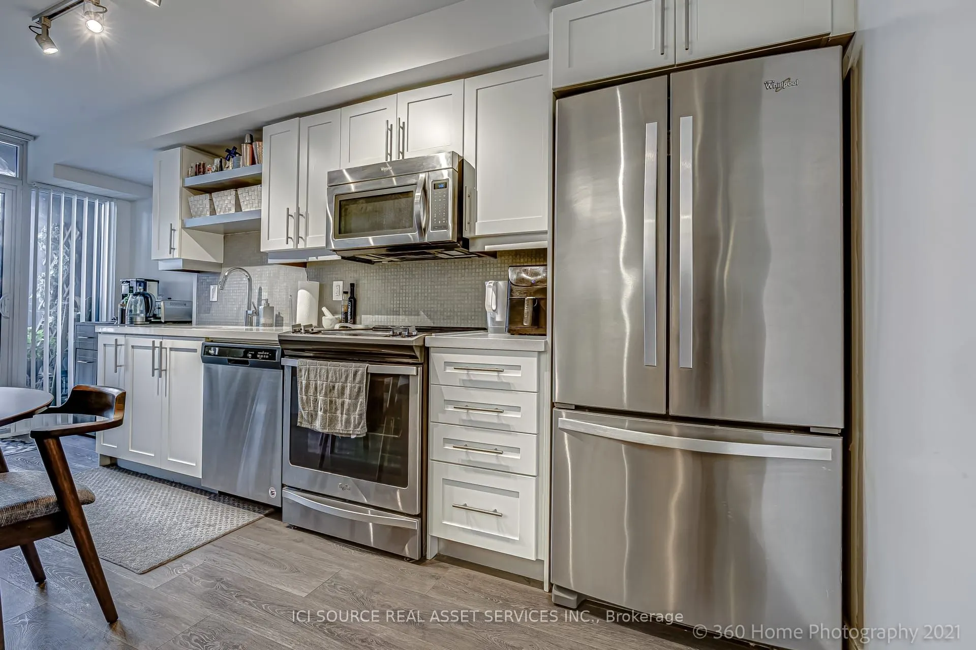 525 Adelaide Street W, #1020