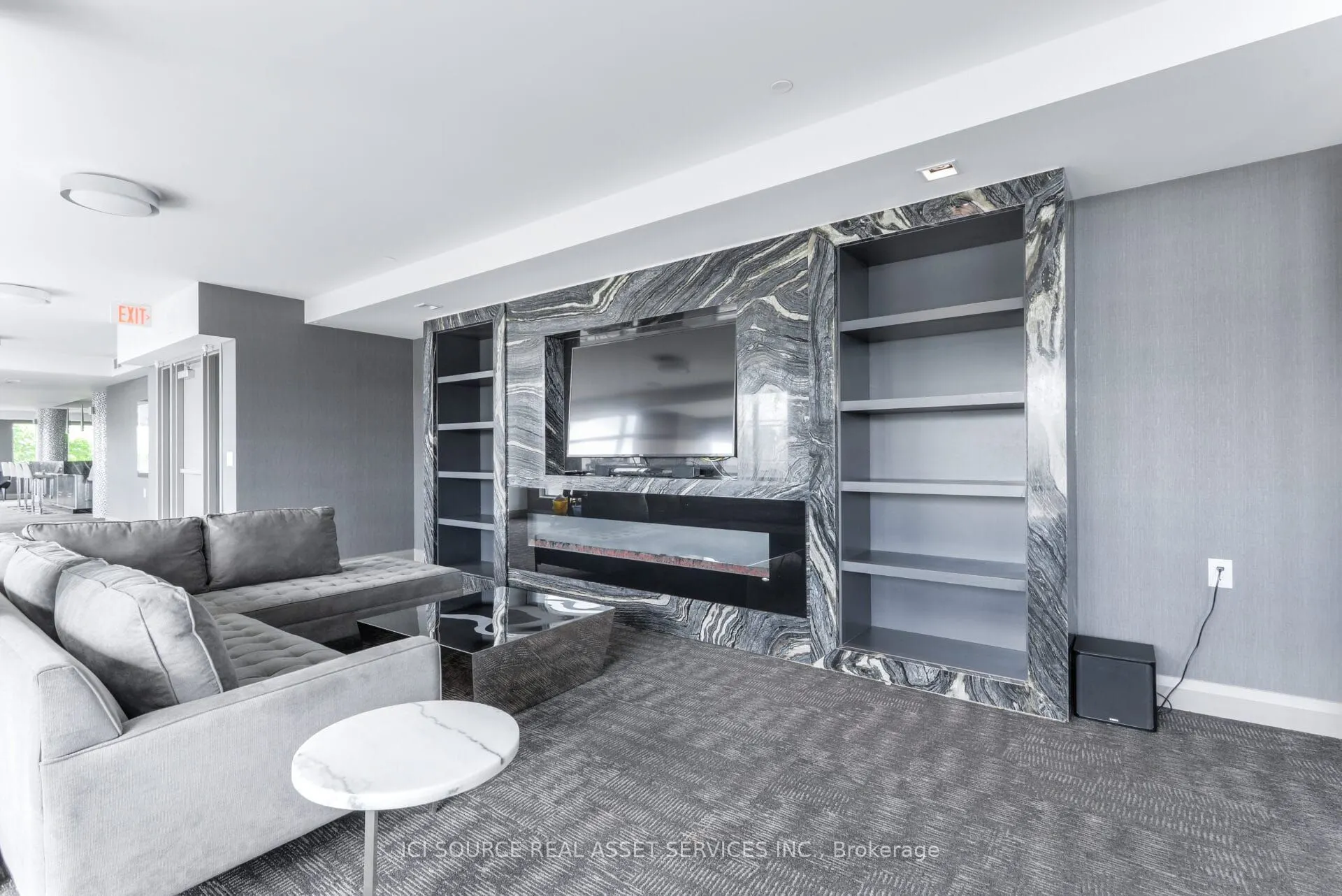 525 Adelaide Street W #1020