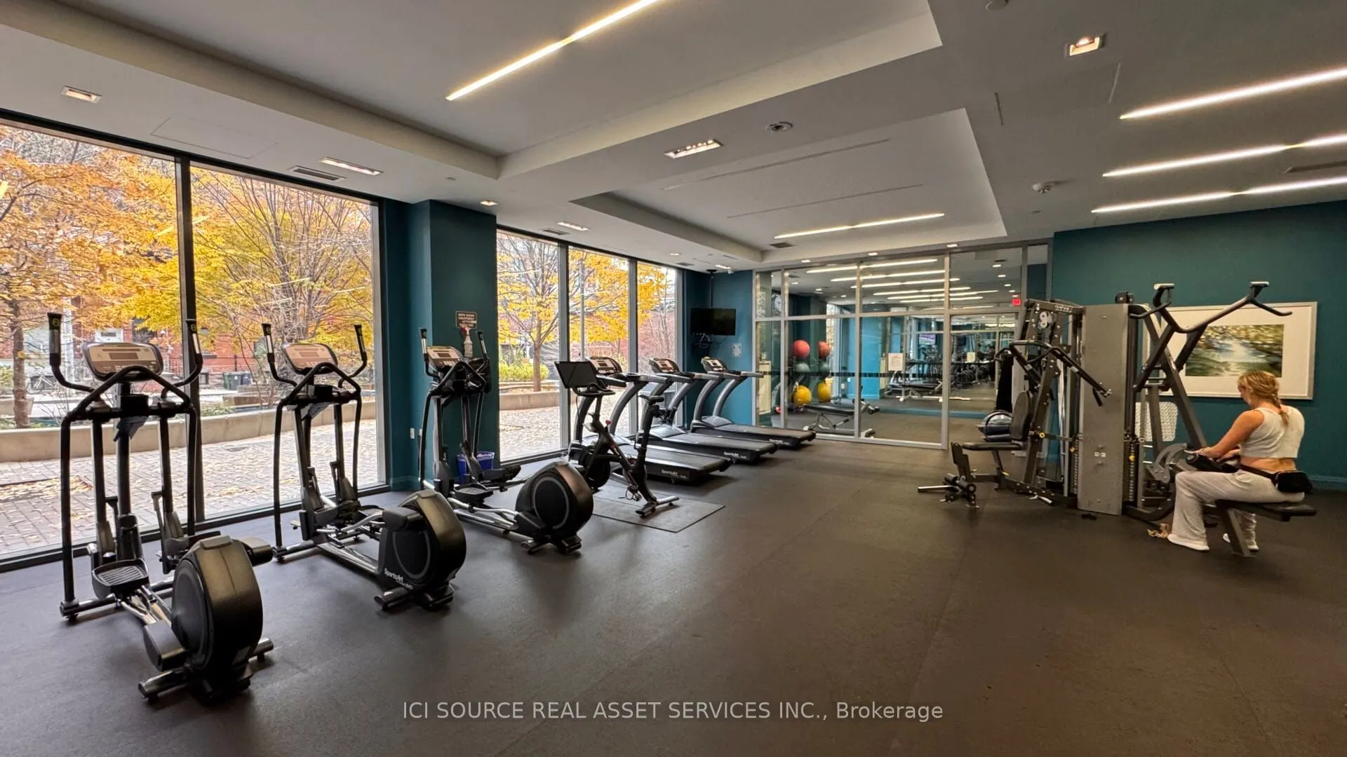 525 Adelaide Street W #1020