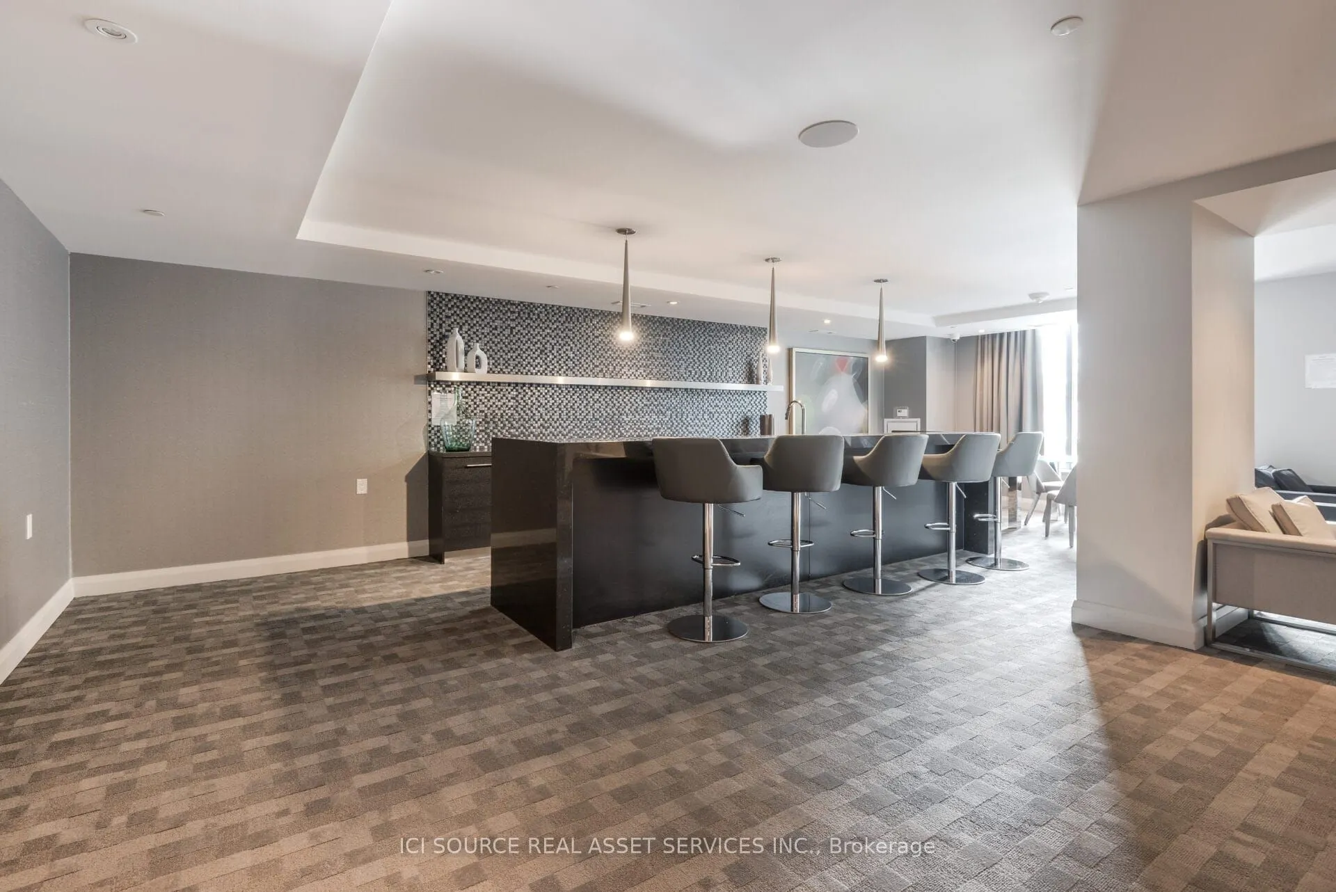 525 Adelaide Street W, #1020
