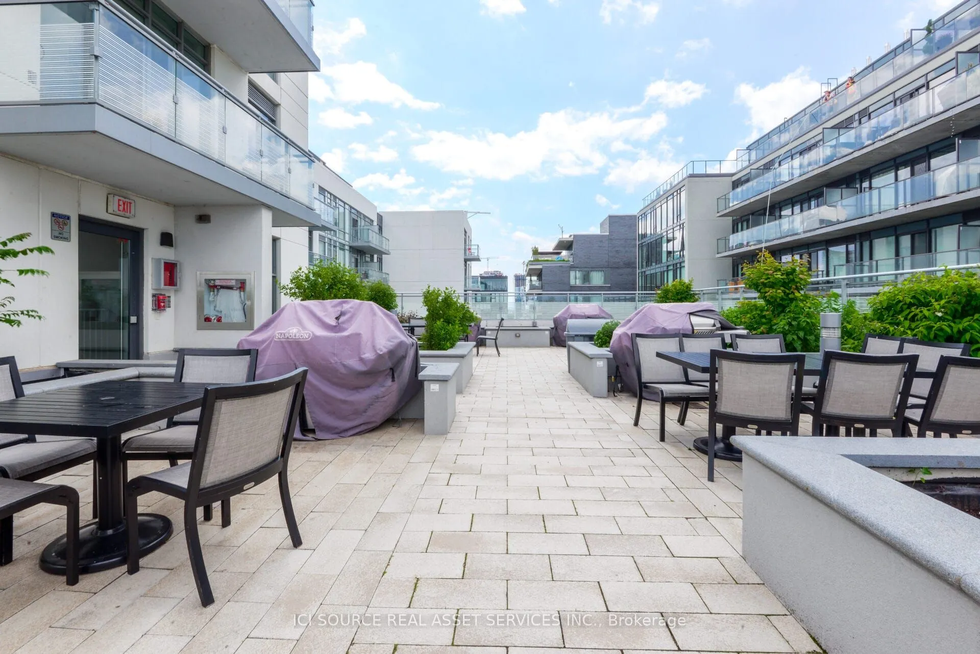 525 Adelaide Street W, #1020