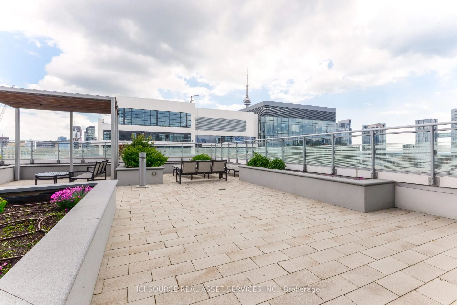 525 Adelaide Street W, #1020