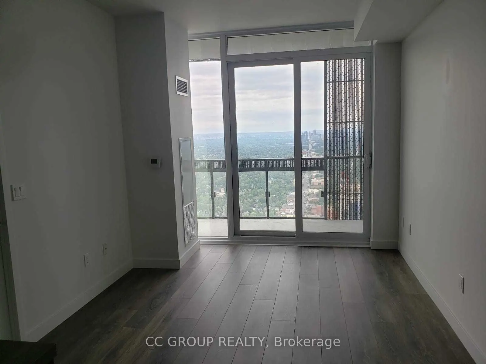 8 Eglinton Avenue E, #5306