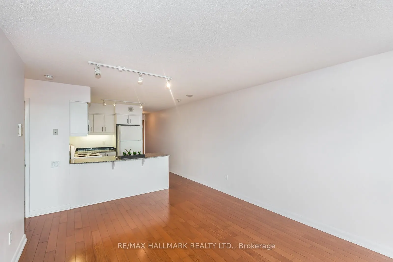 33 Sheppard Avenue E, #1701