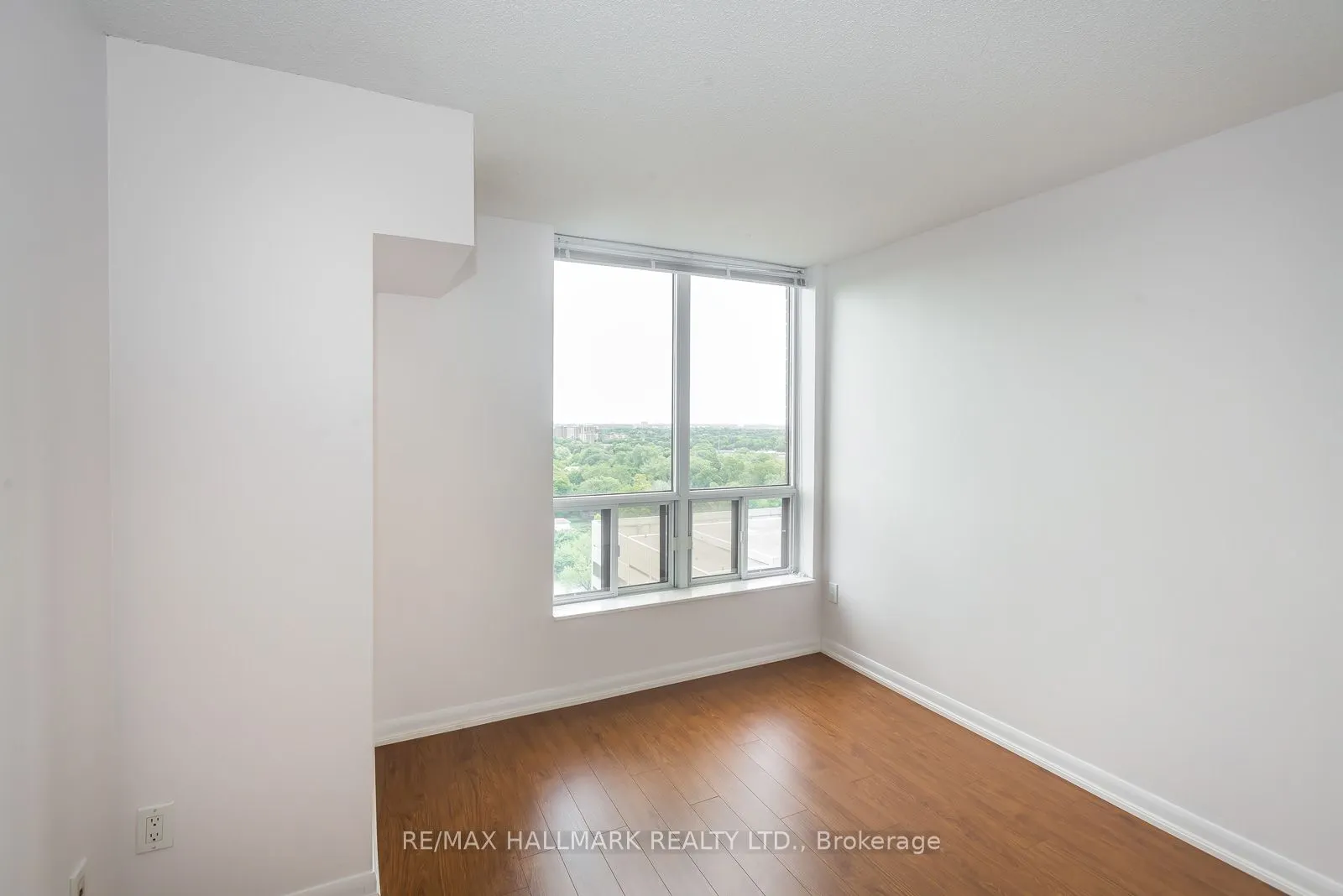 33 Sheppard Avenue E, #1701