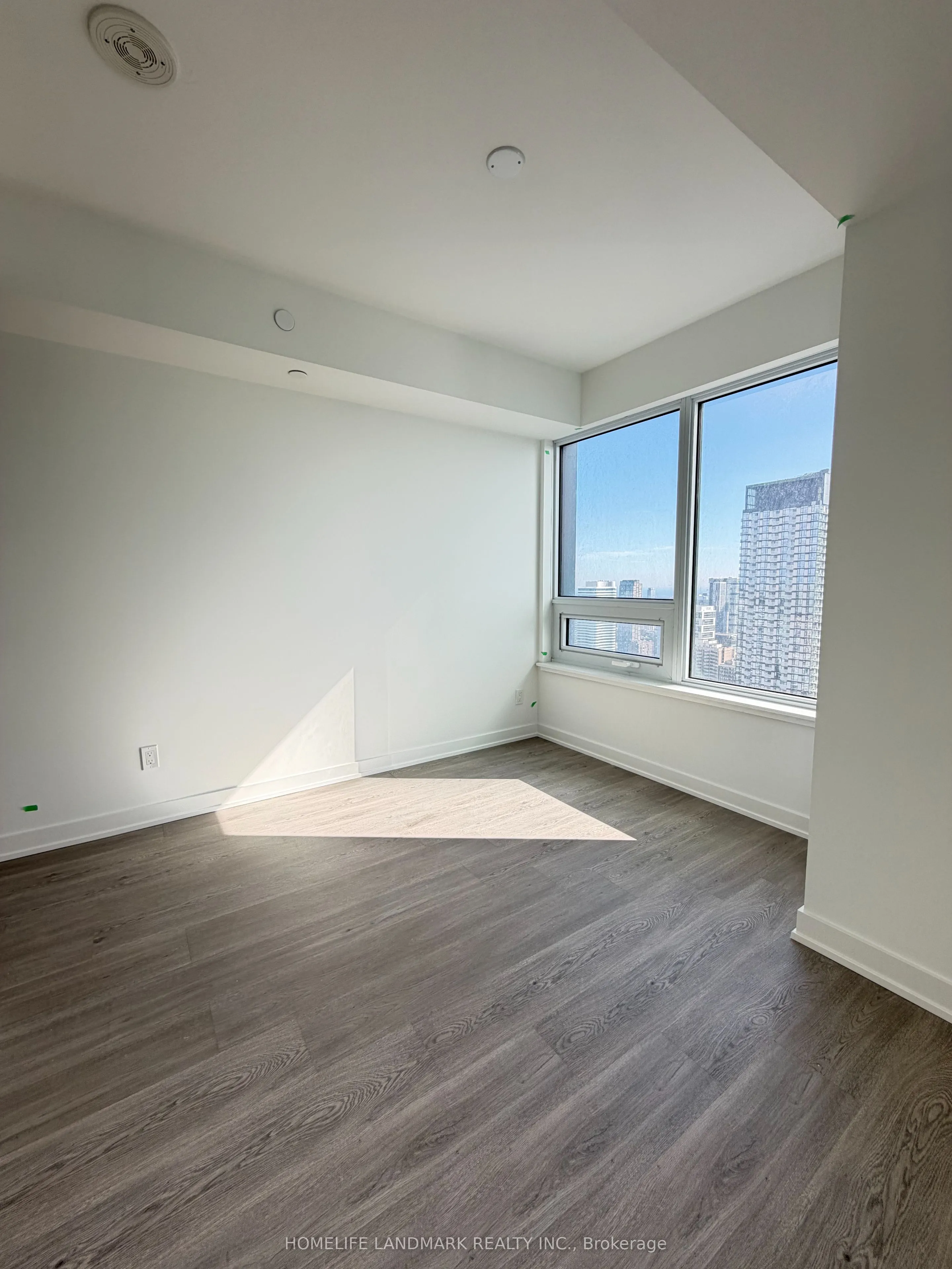 8 Wellesley Street W, #4915