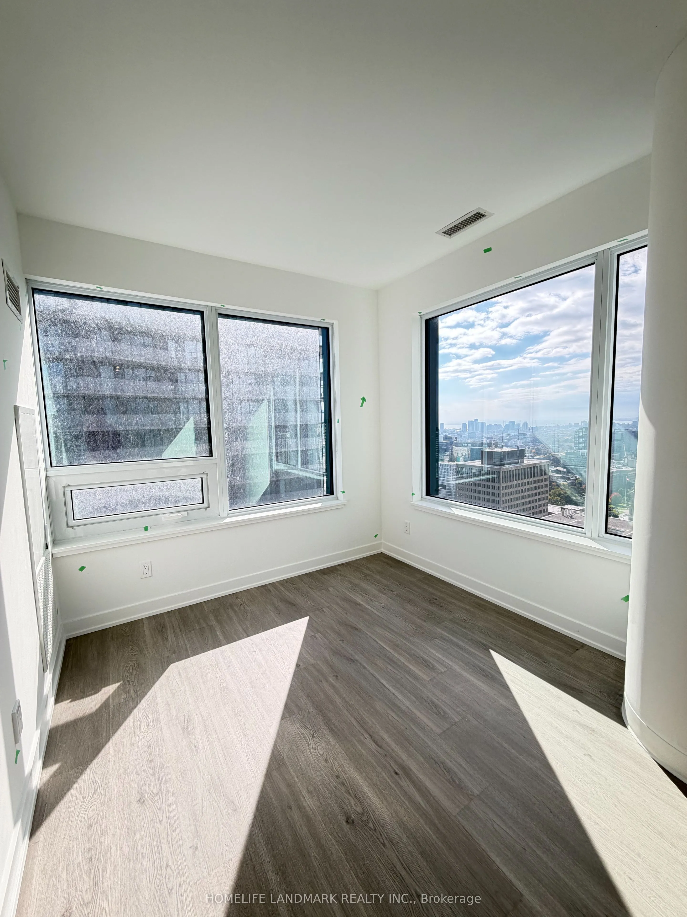 8 Wellesley Street W, #4915