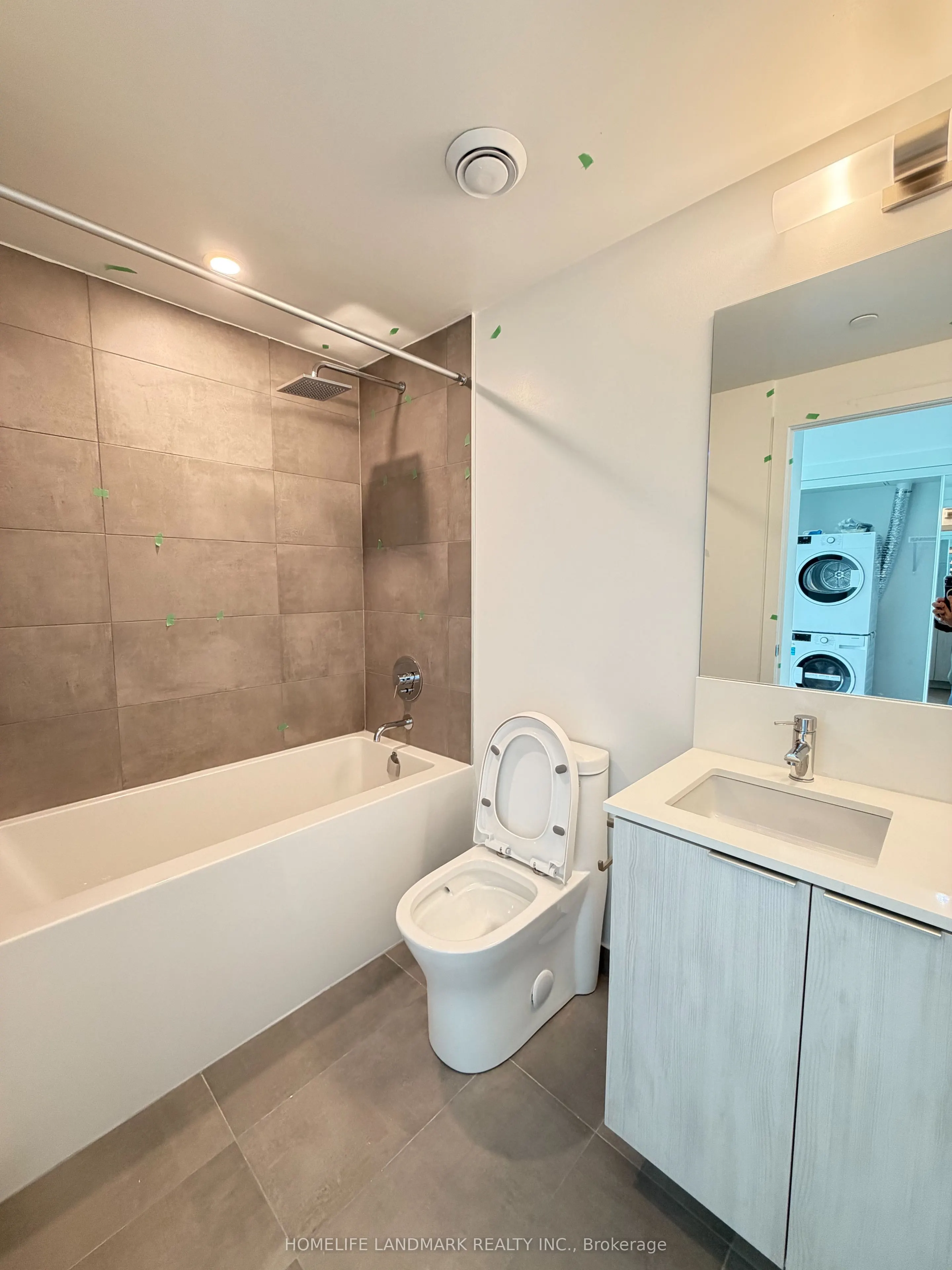 8 Wellesley Street W, #4915