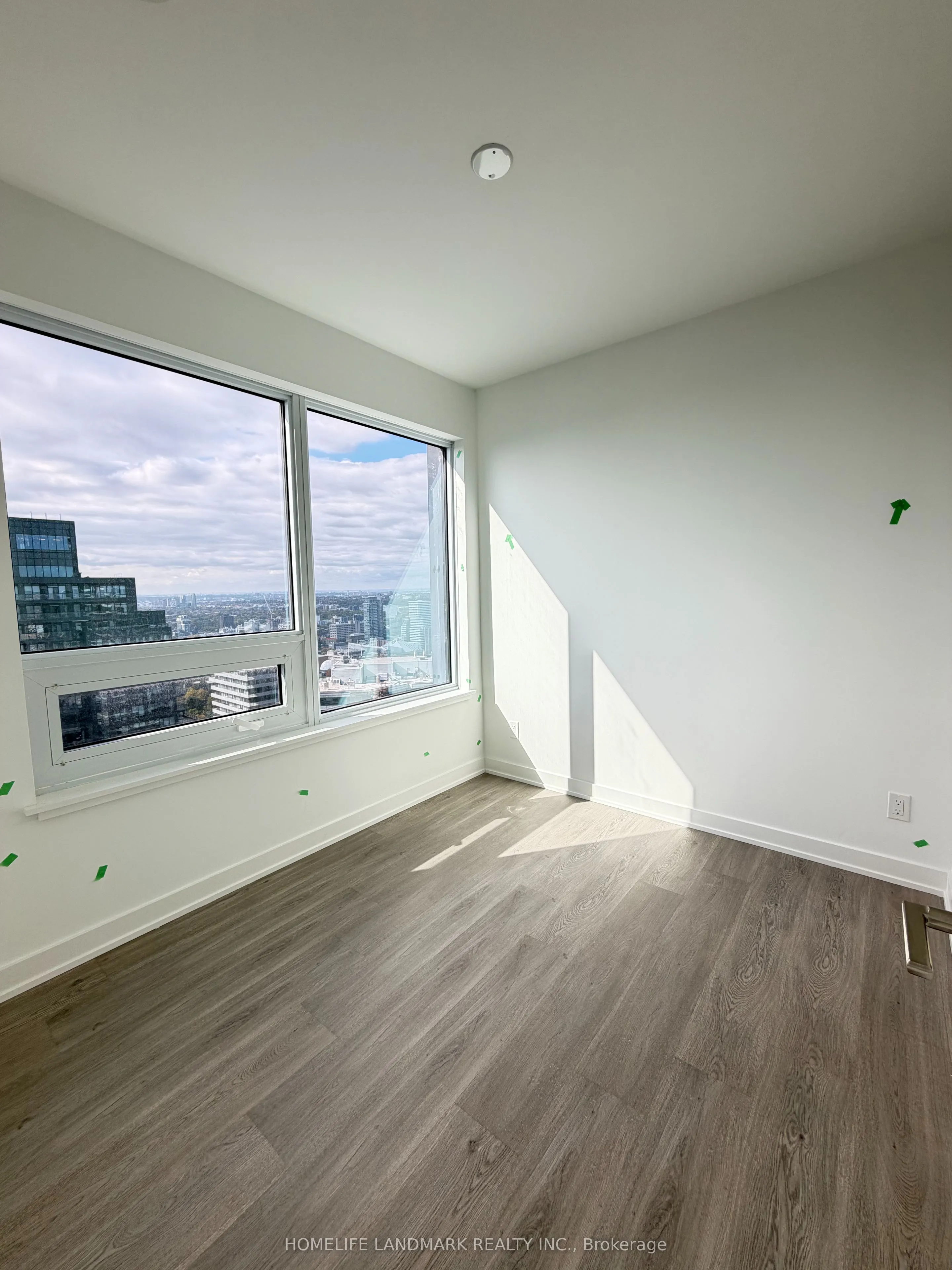 8 Wellesley Street W, #4915