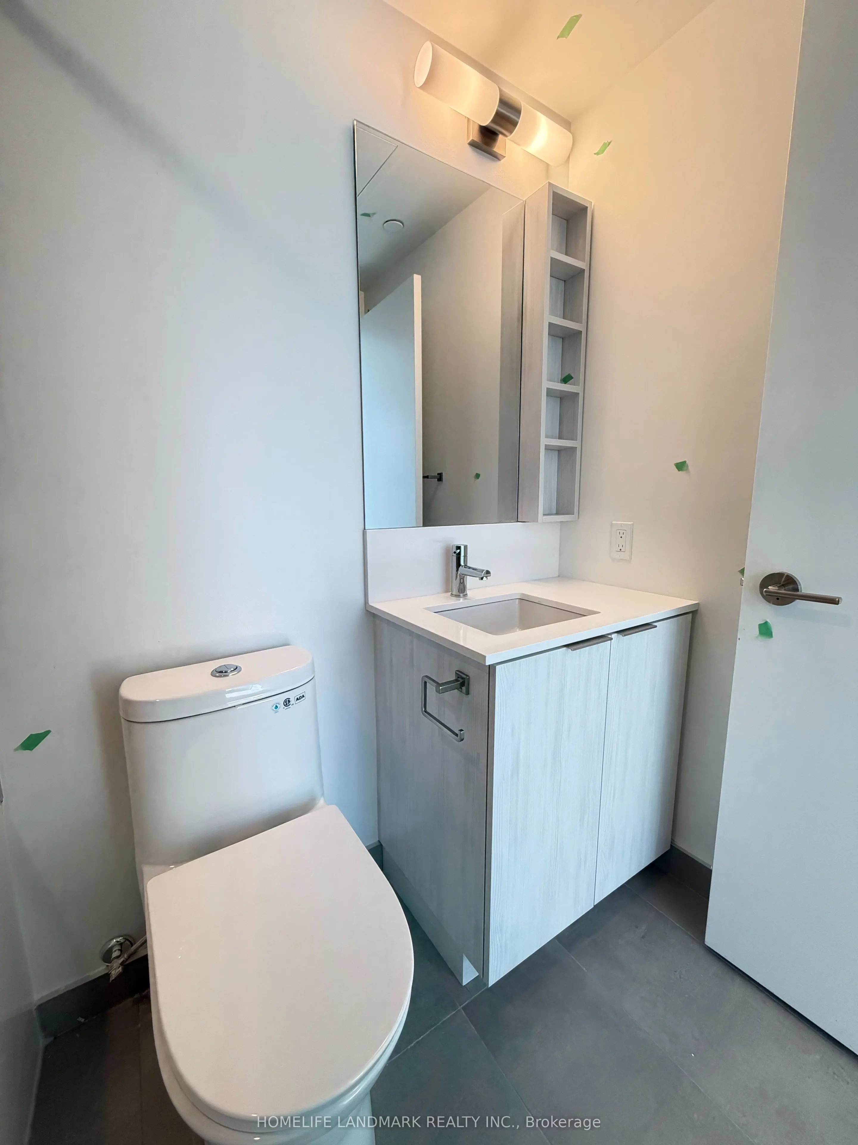 8 Wellesley Street W, #4915