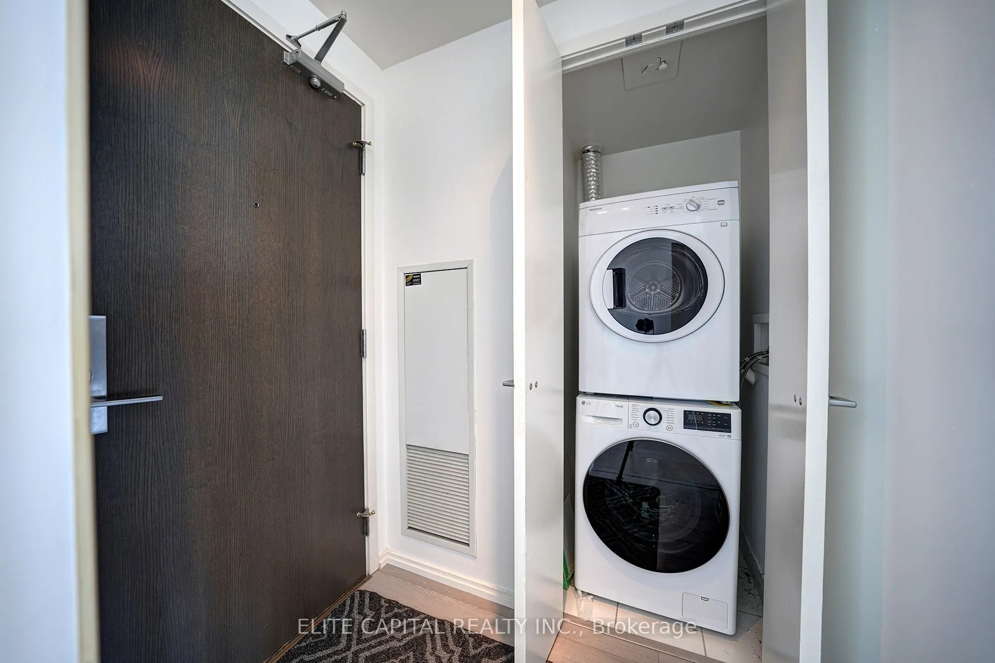 101 Charles Street E, #1803