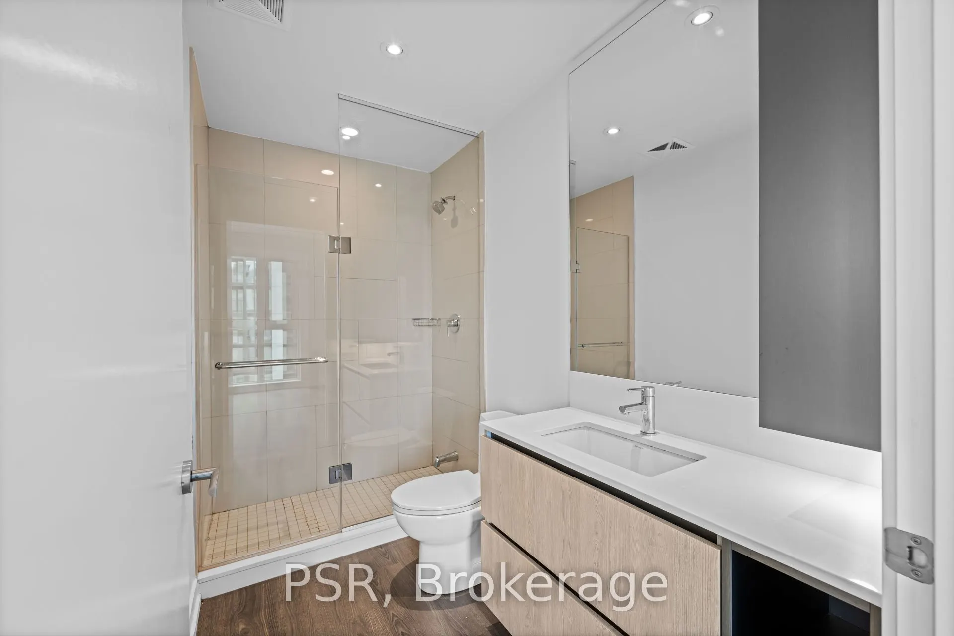25 Ordnance Street, #608
