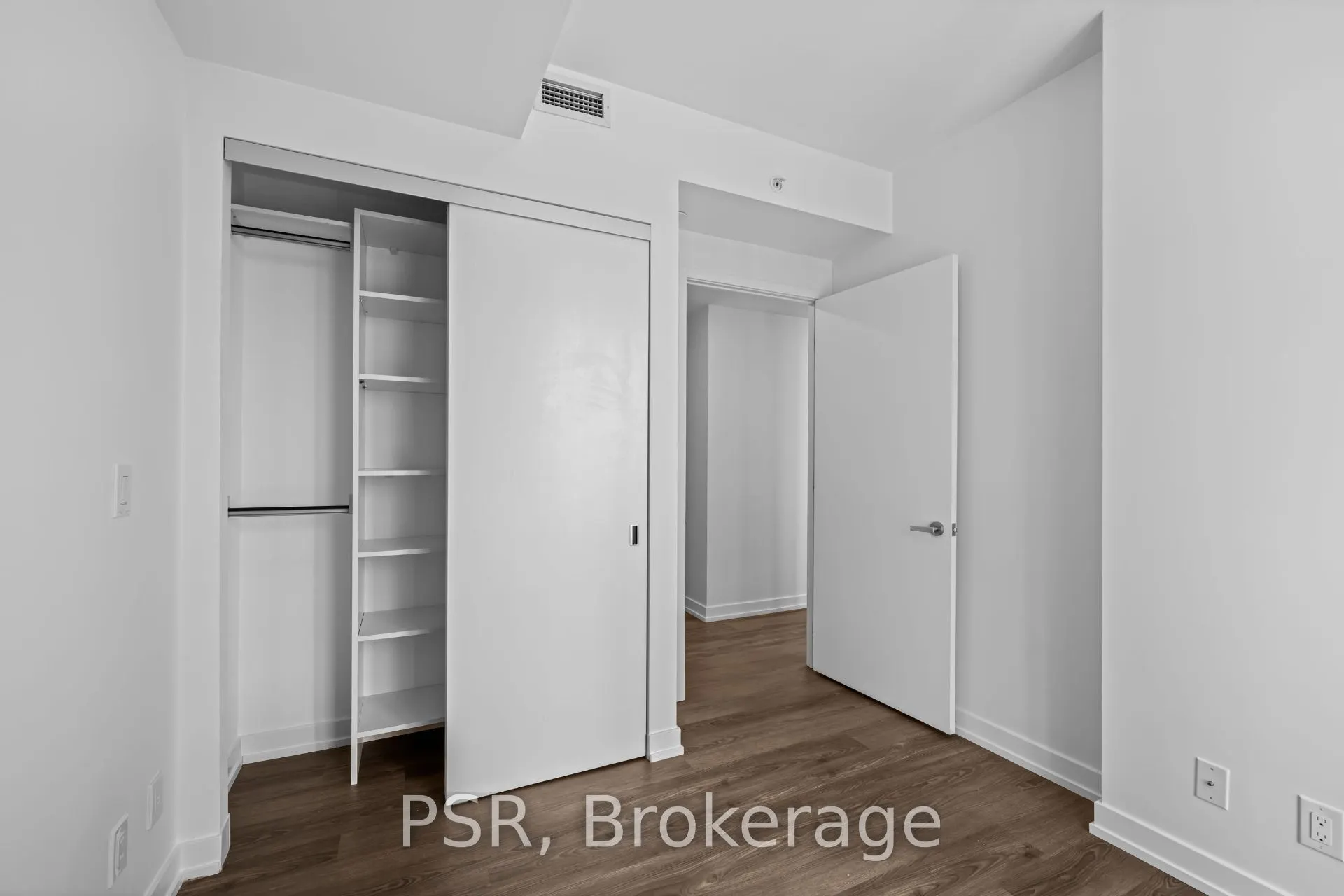 25 Ordnance Street, #608