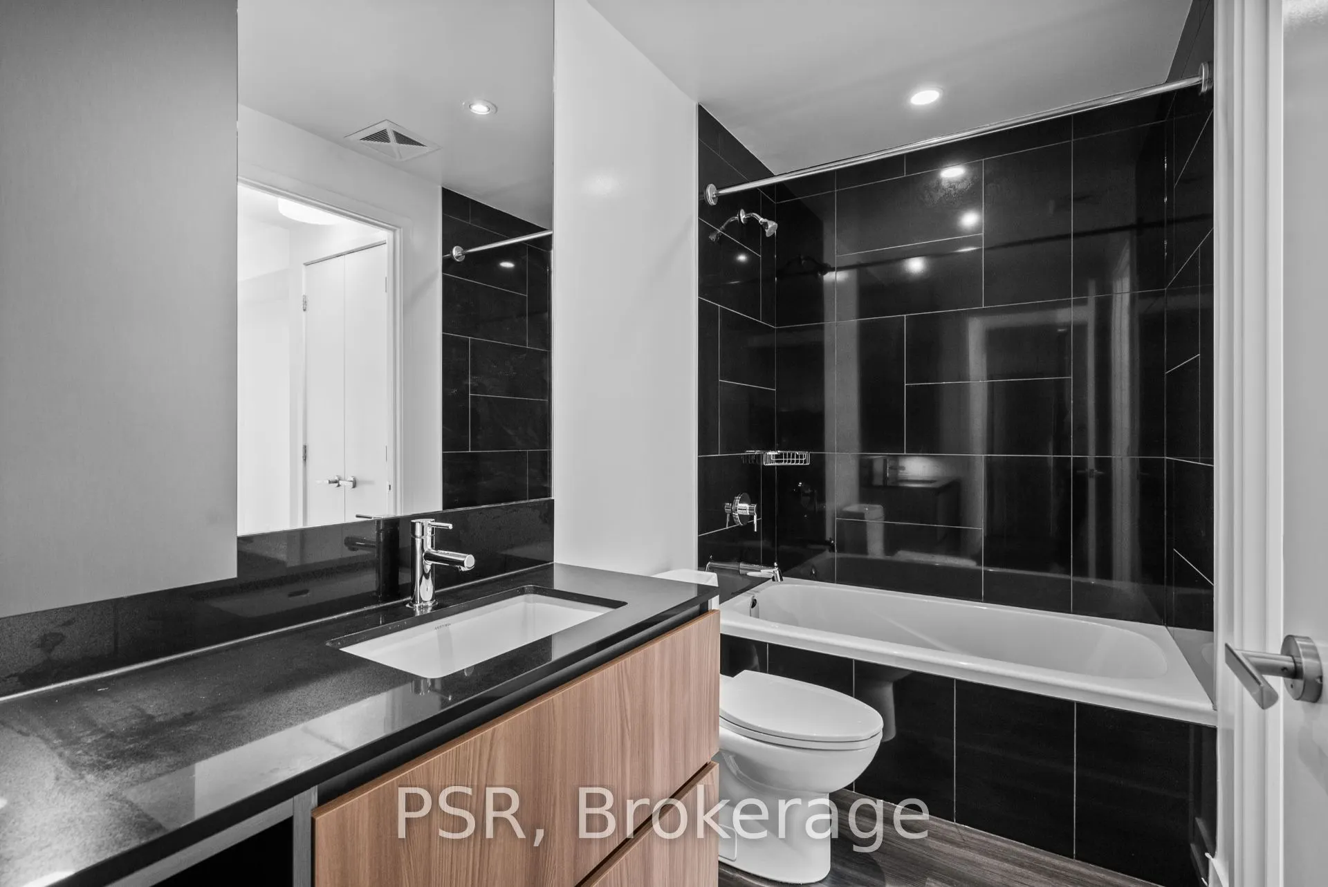 25 Ordnance Street, #1805