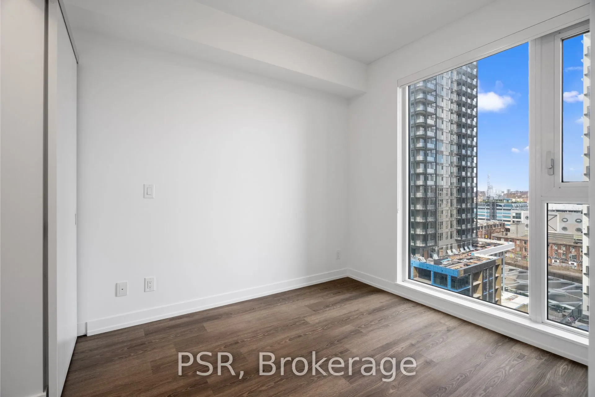 11 Ordnance Street, #1311