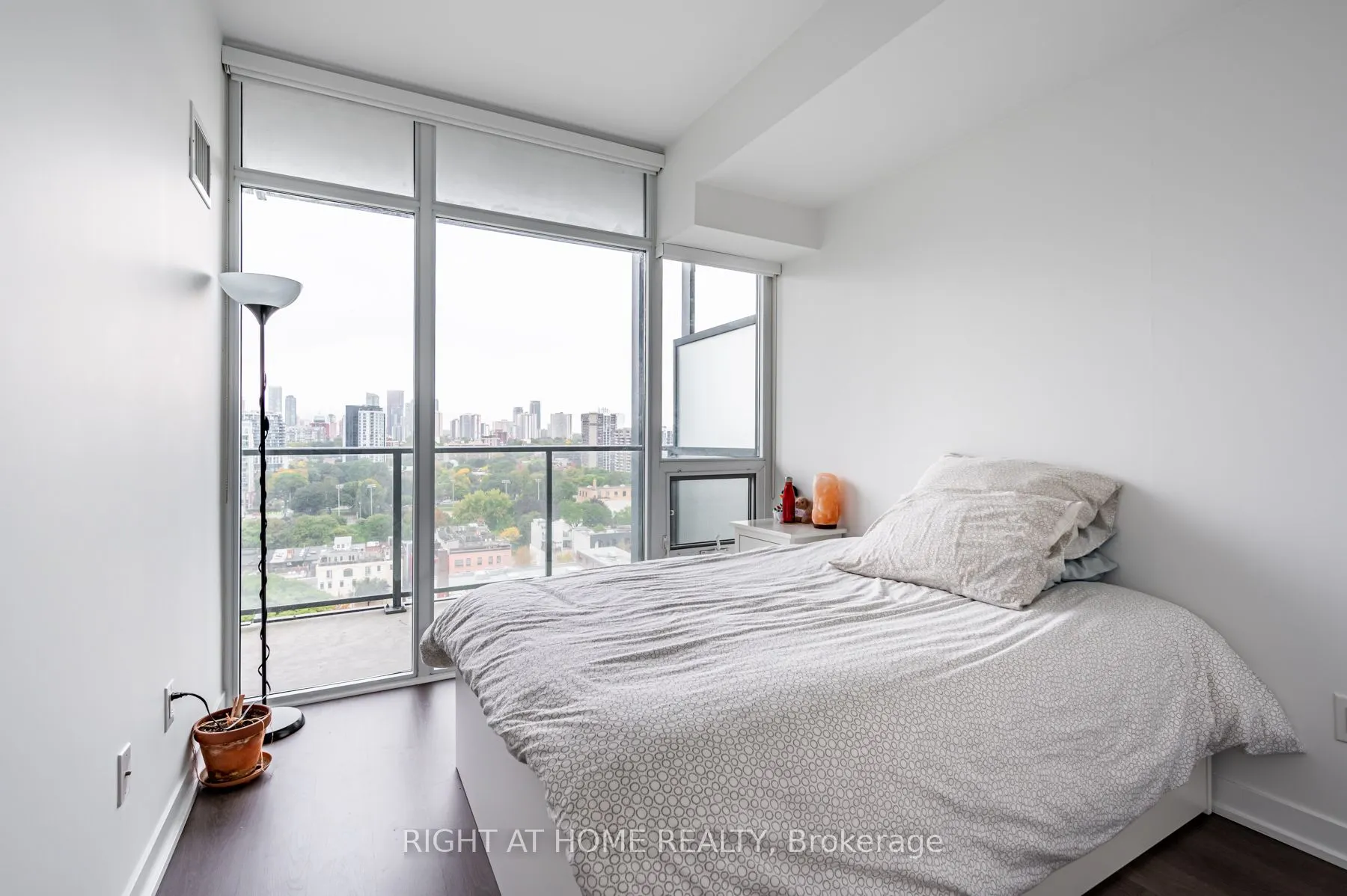 105 George Street, #1415