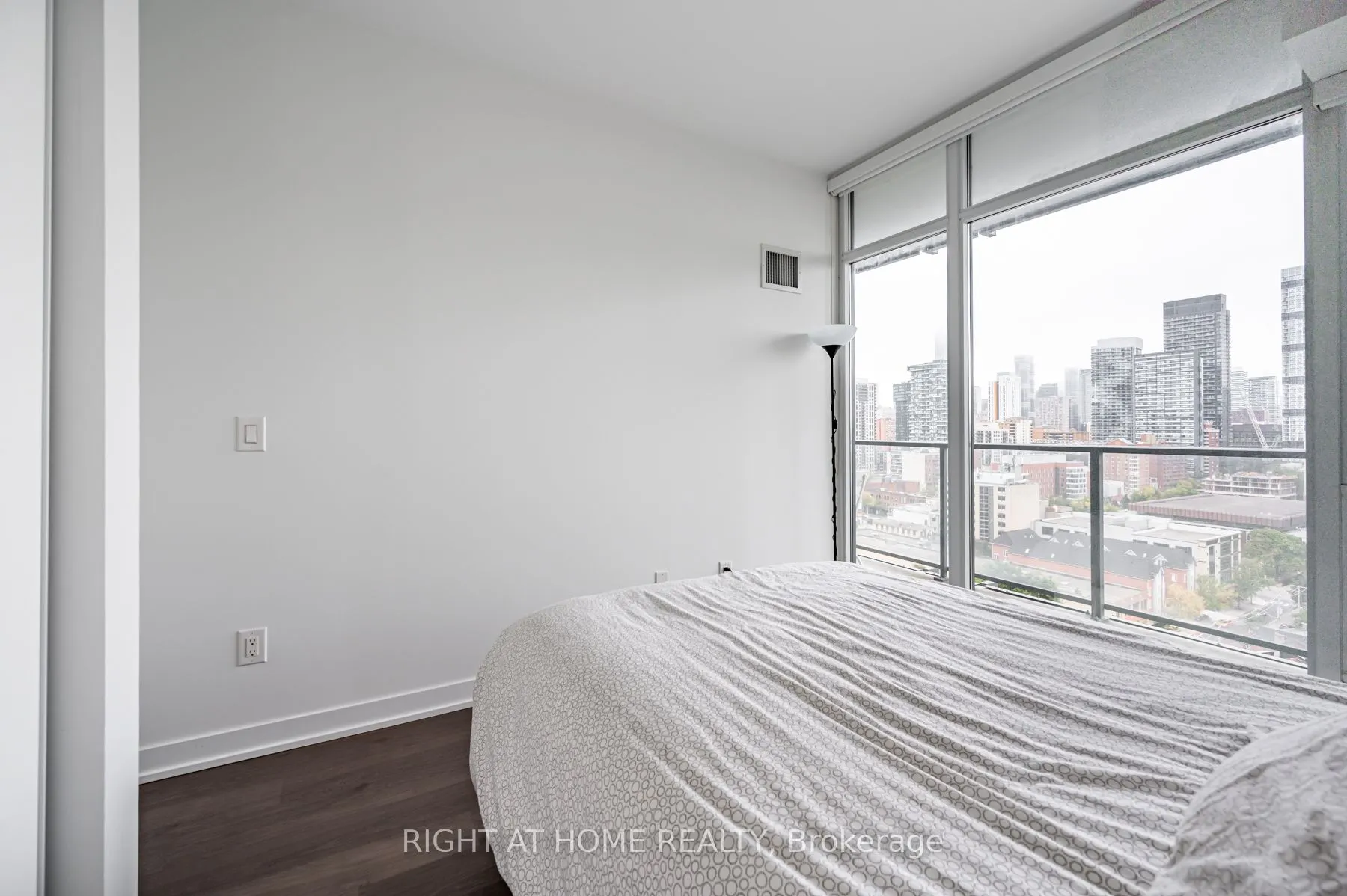 105 George Street, #1415