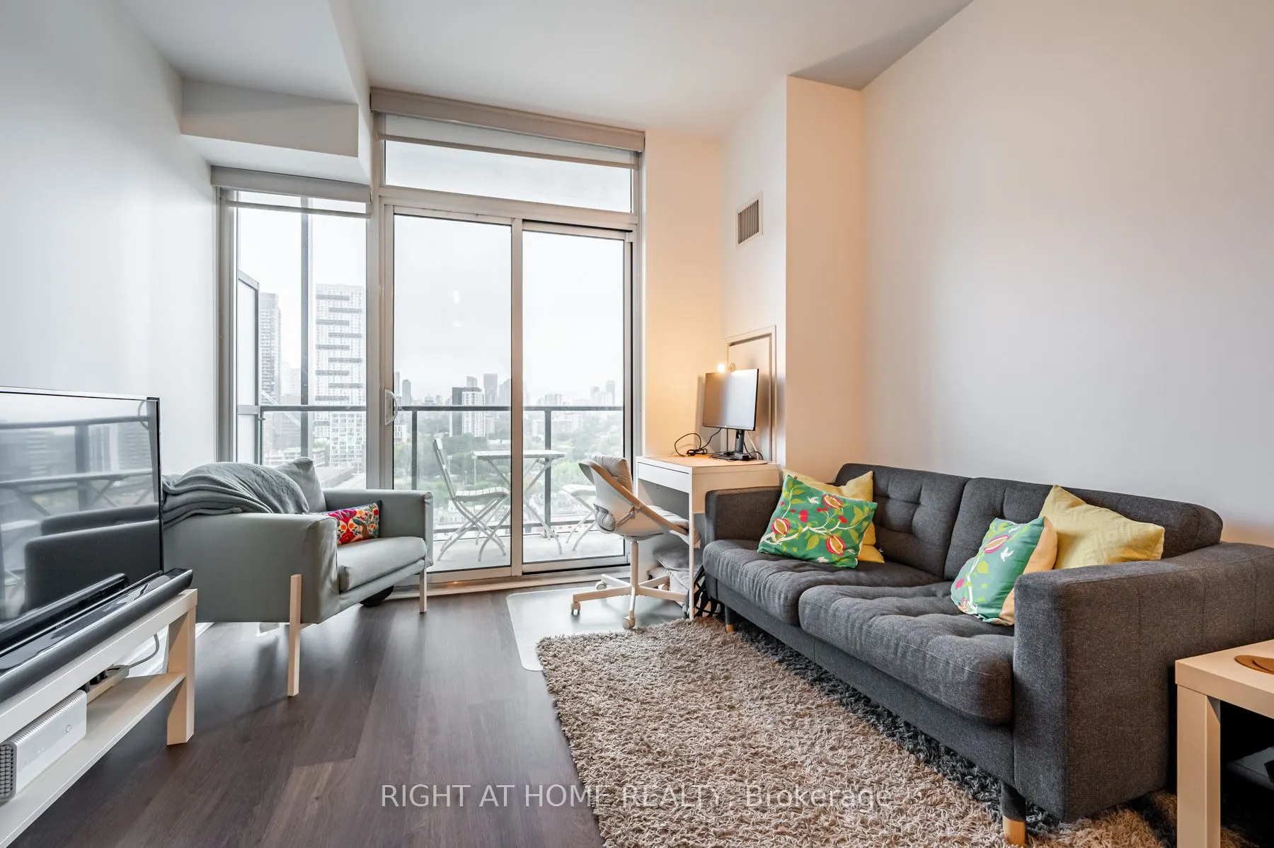 105 George Street, #1415