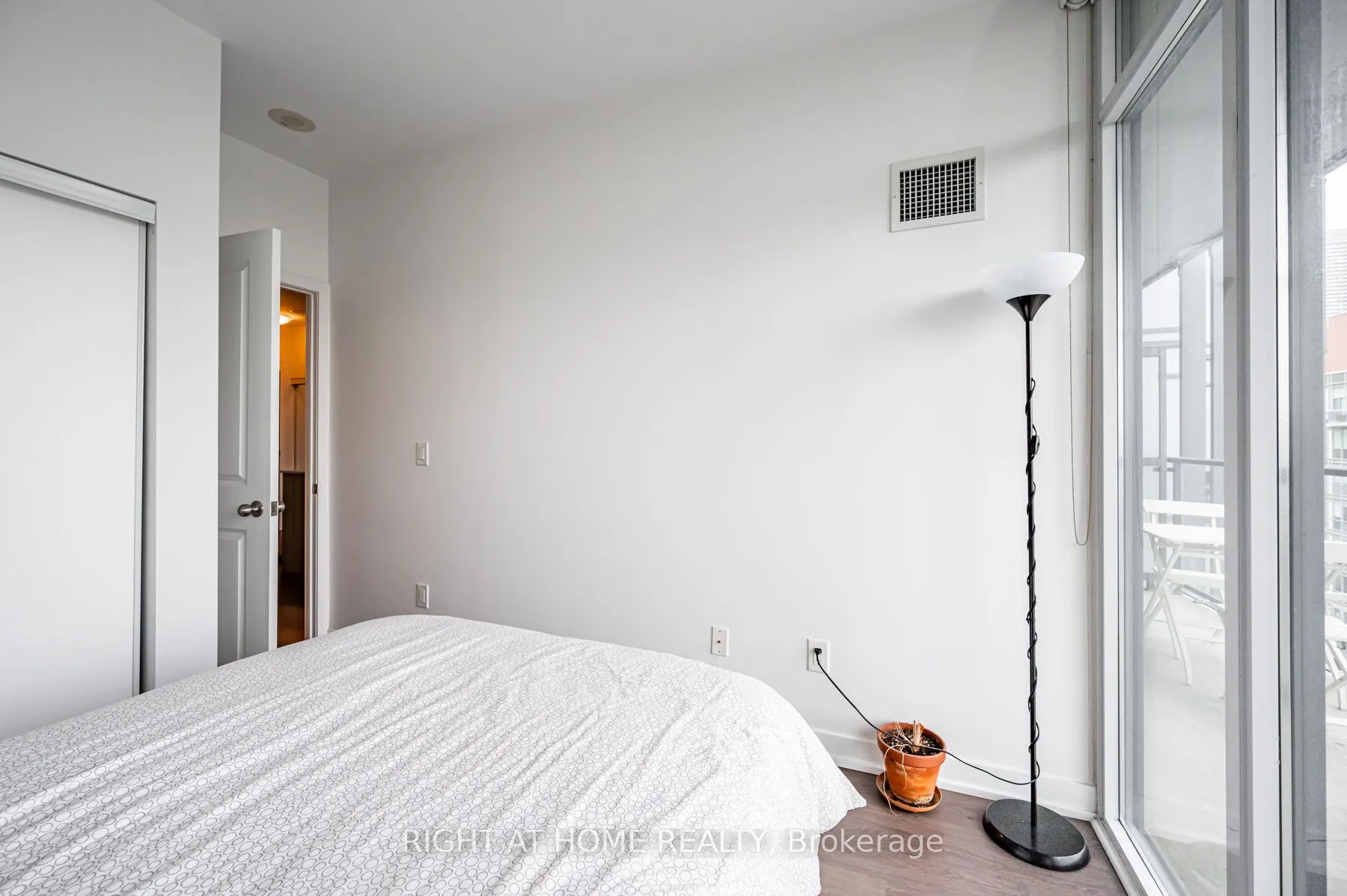 105 George Street, #1415