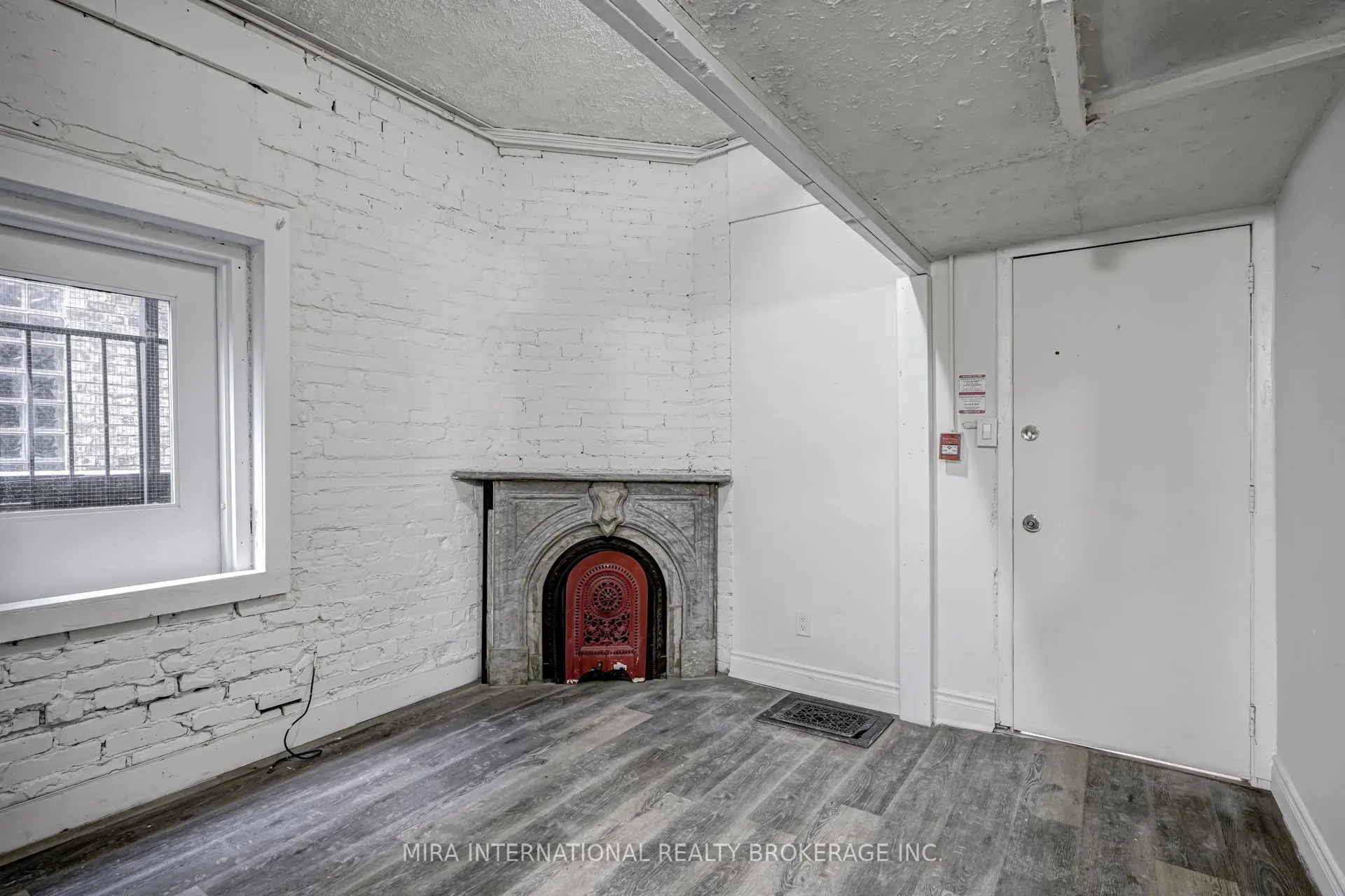 177 Carlton Street, #3