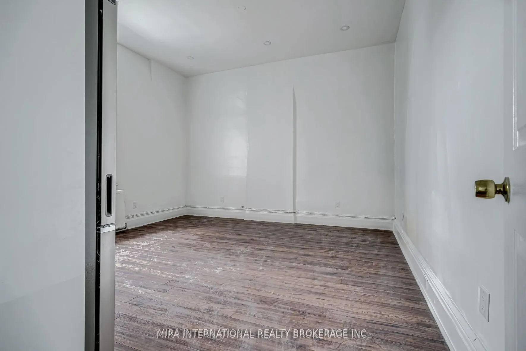 180 Sherbourne Street, #301