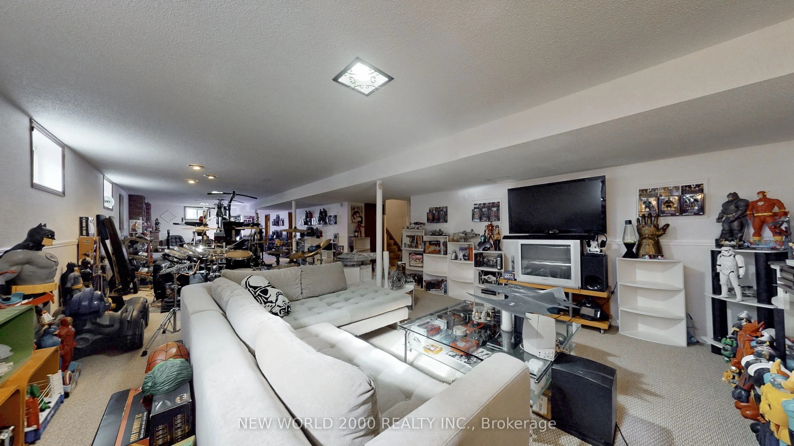 17 Squirewood Road