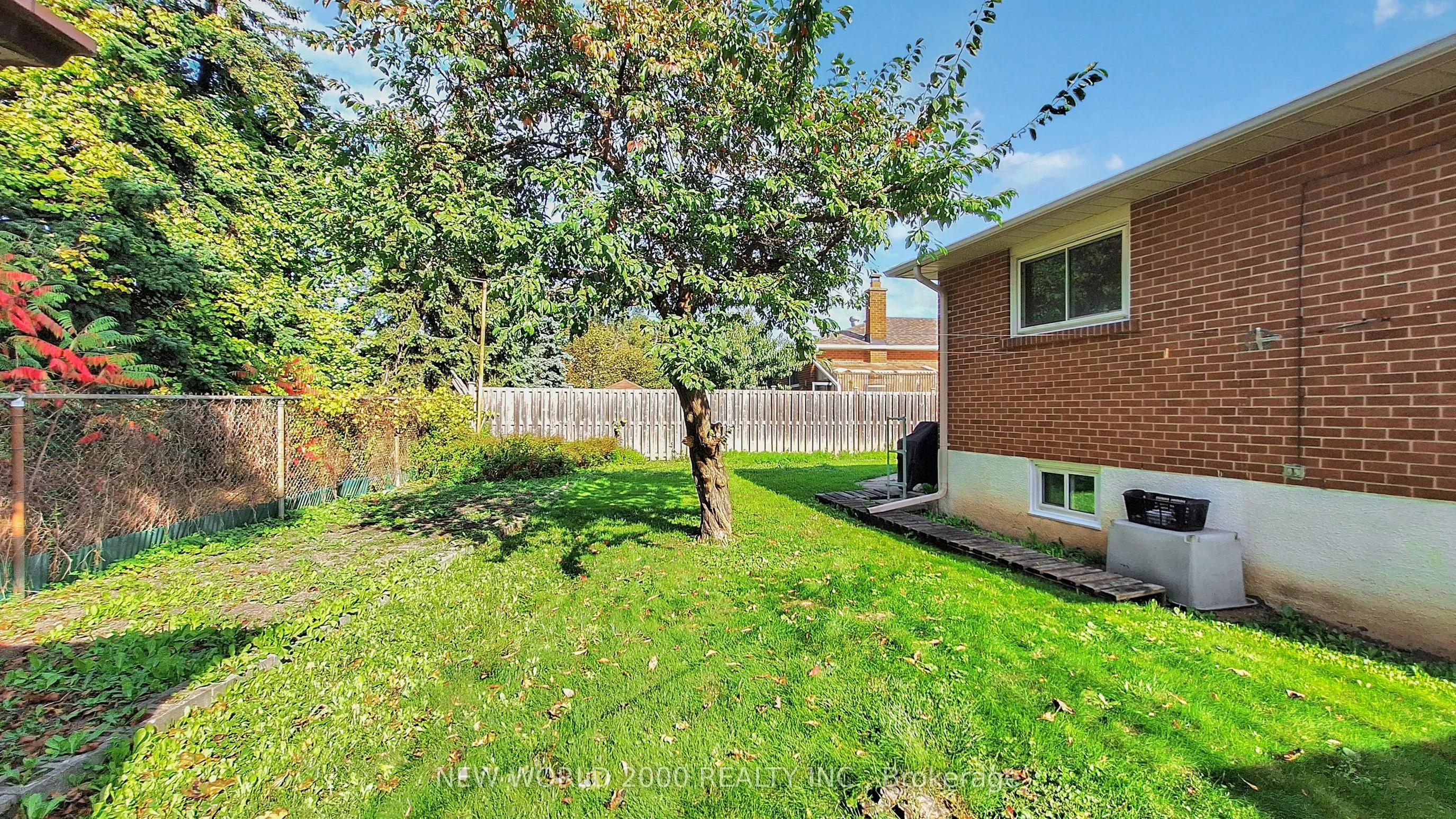17 Squirewood Road
